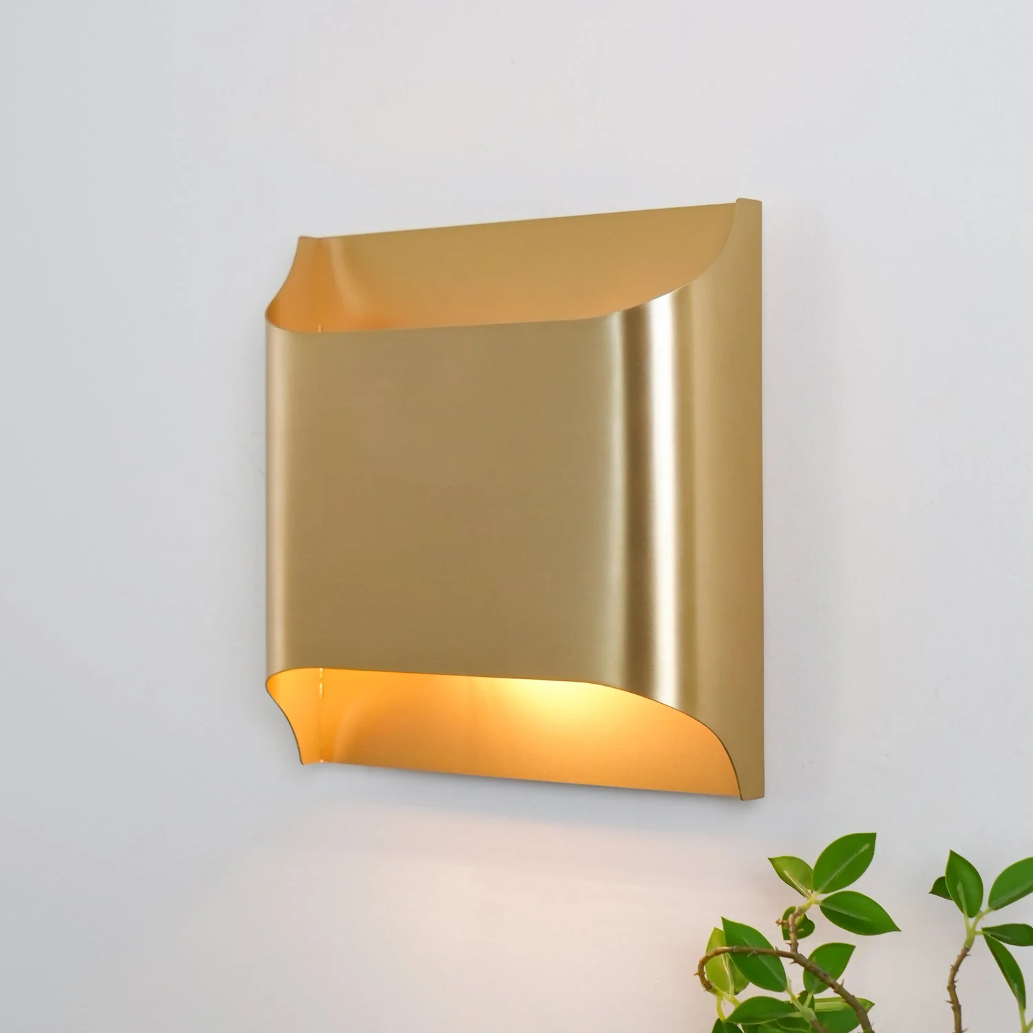 Hardy Nordic Art Brass Wall Lamp - Image 81