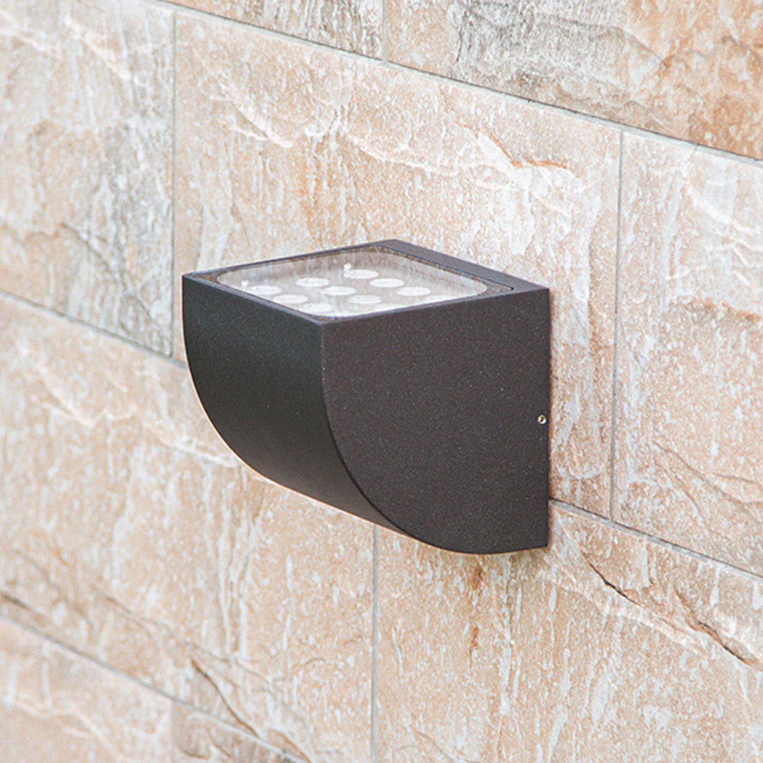 Harlan Industrial Minimalist Glass Outdoor Wall Light - Image 3