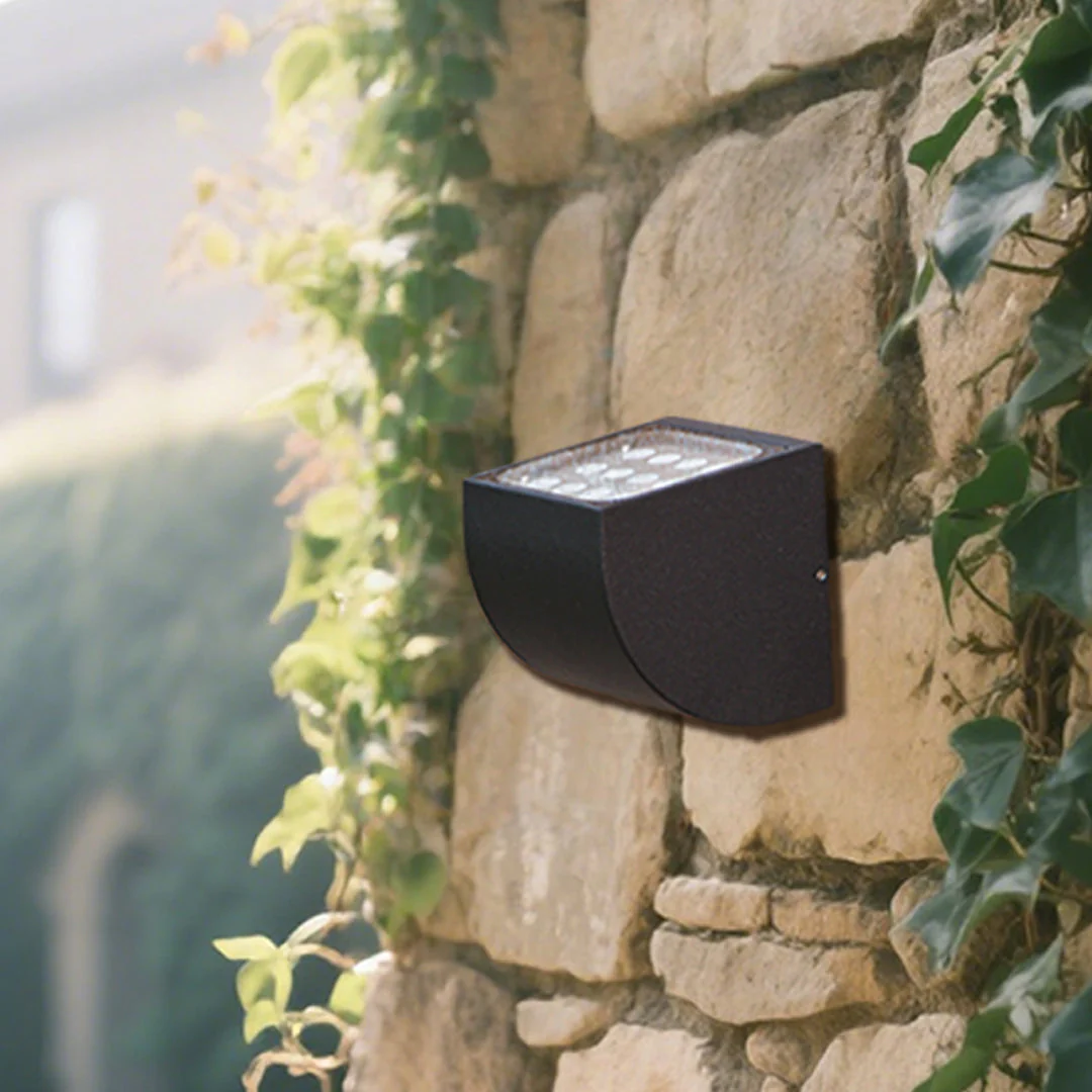 Harlan Industrial Minimalist Glass Outdoor Wall Light - Image 4