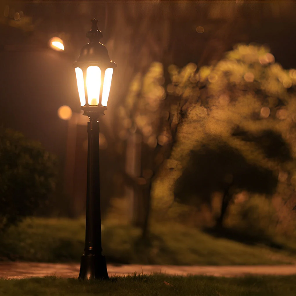 Henry Elegant European LED Outdoor Pathway Lamp - Image 4