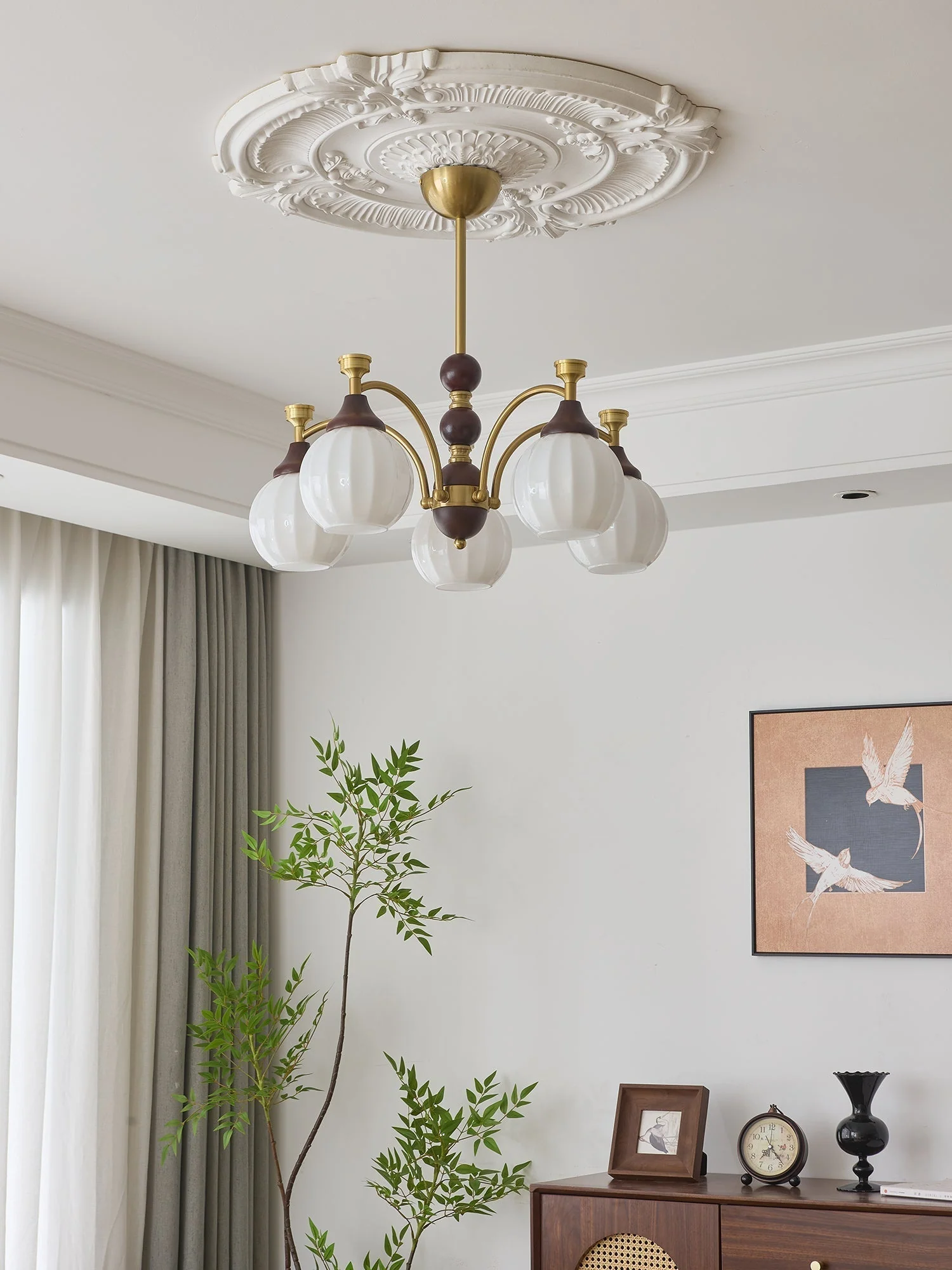 Illoros Traditional Elegance Wood Chandelier - Image 17