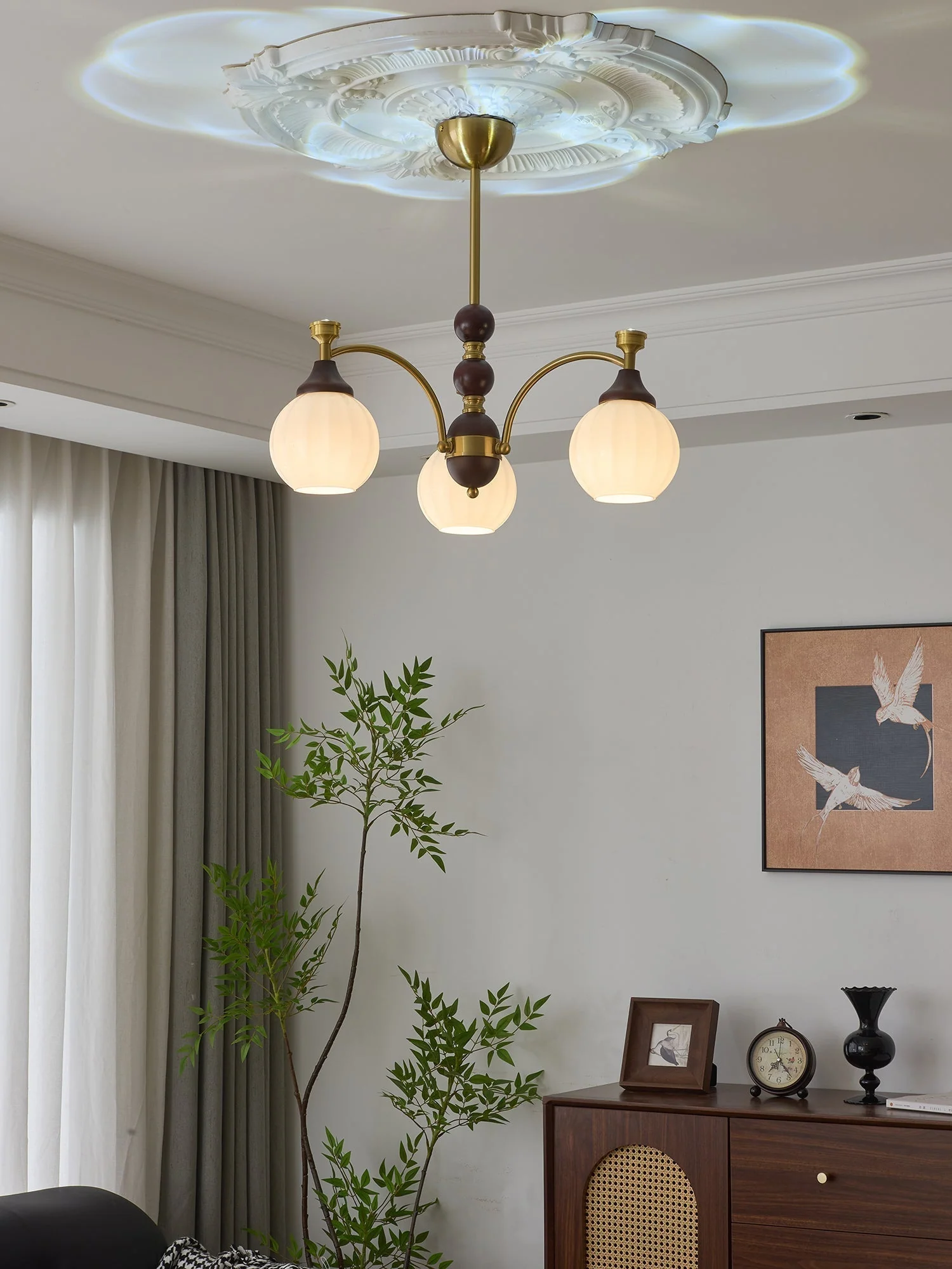 Illoros Traditional Elegance Wood Chandelier - Image 22