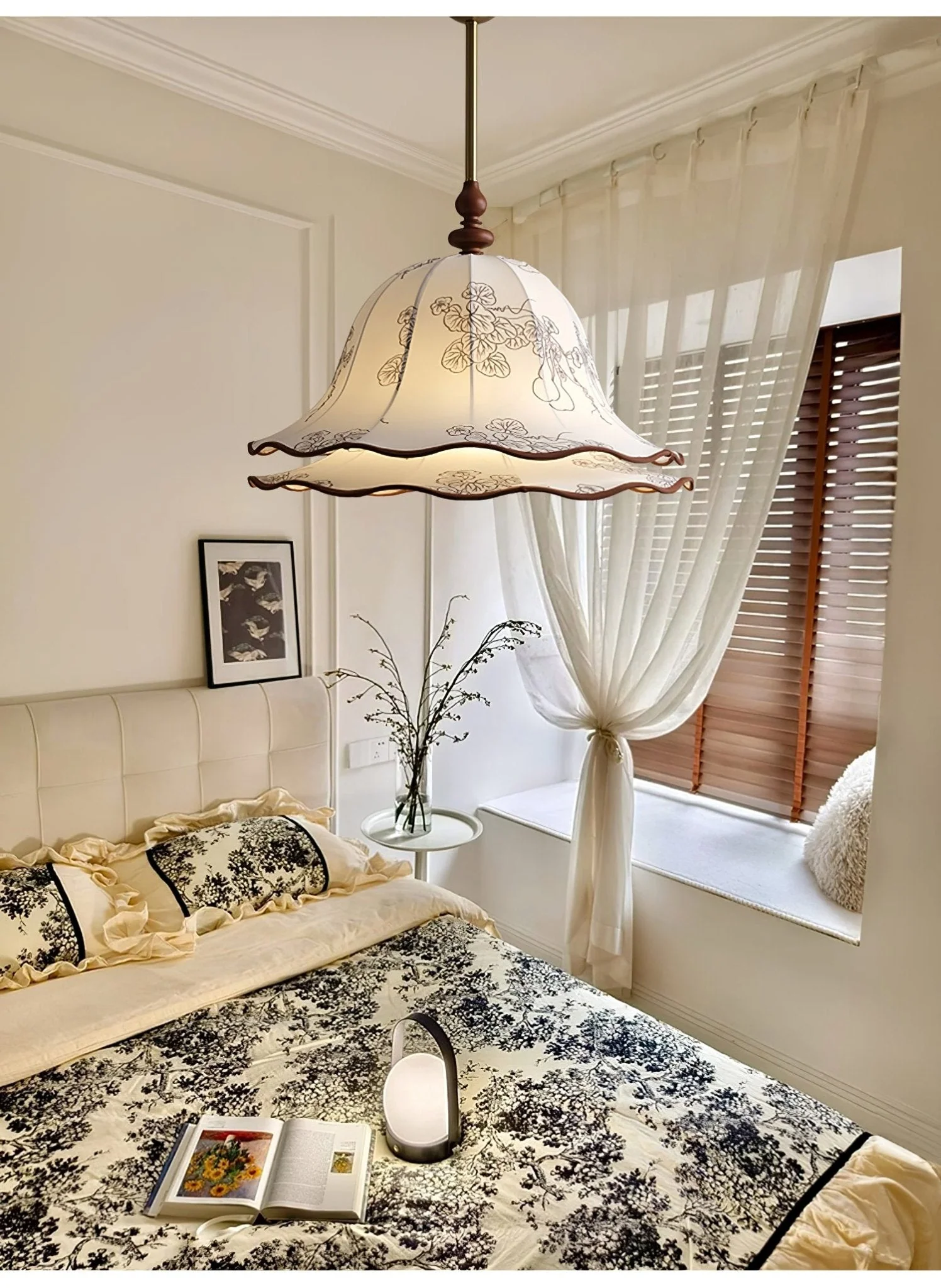 Ilsilis Traditional Elegance Floral Fabric Wood Pendant Lamp - Image 14