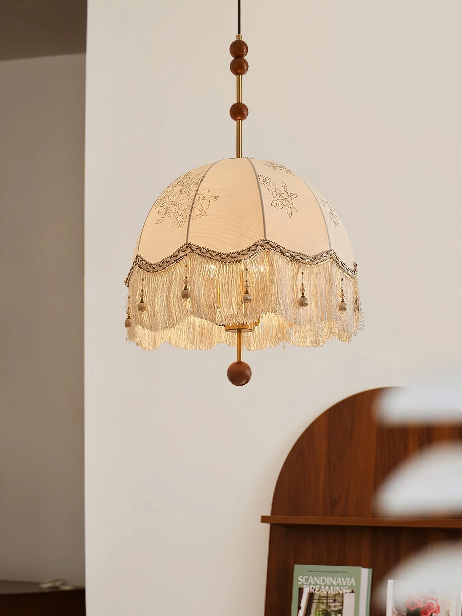 Iltalaris Unique Elegance Fringe Pendant Lamp - Image 10