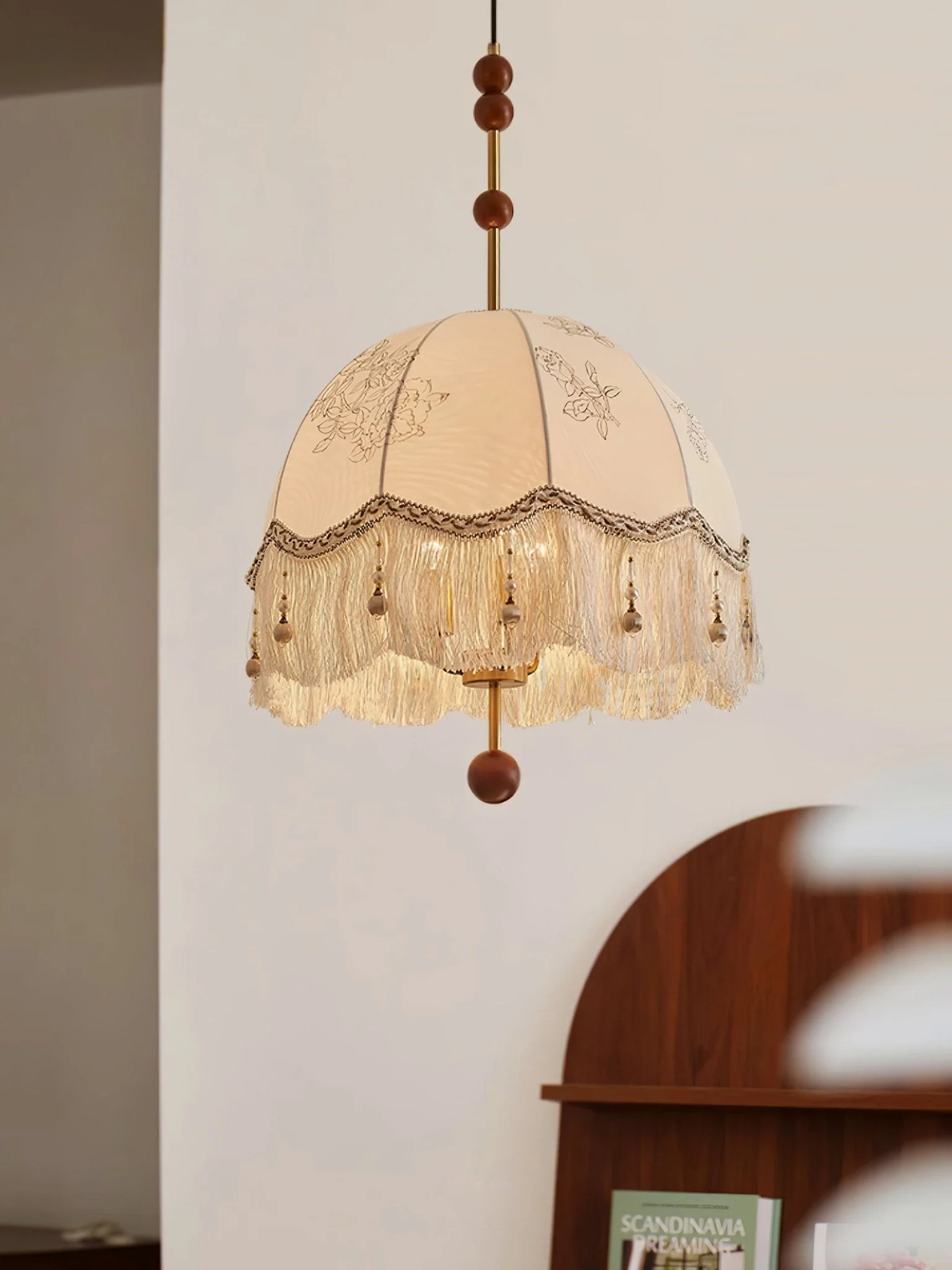 Iltalaris Unique Elegance Fringe Pendant Lamp - Image 6