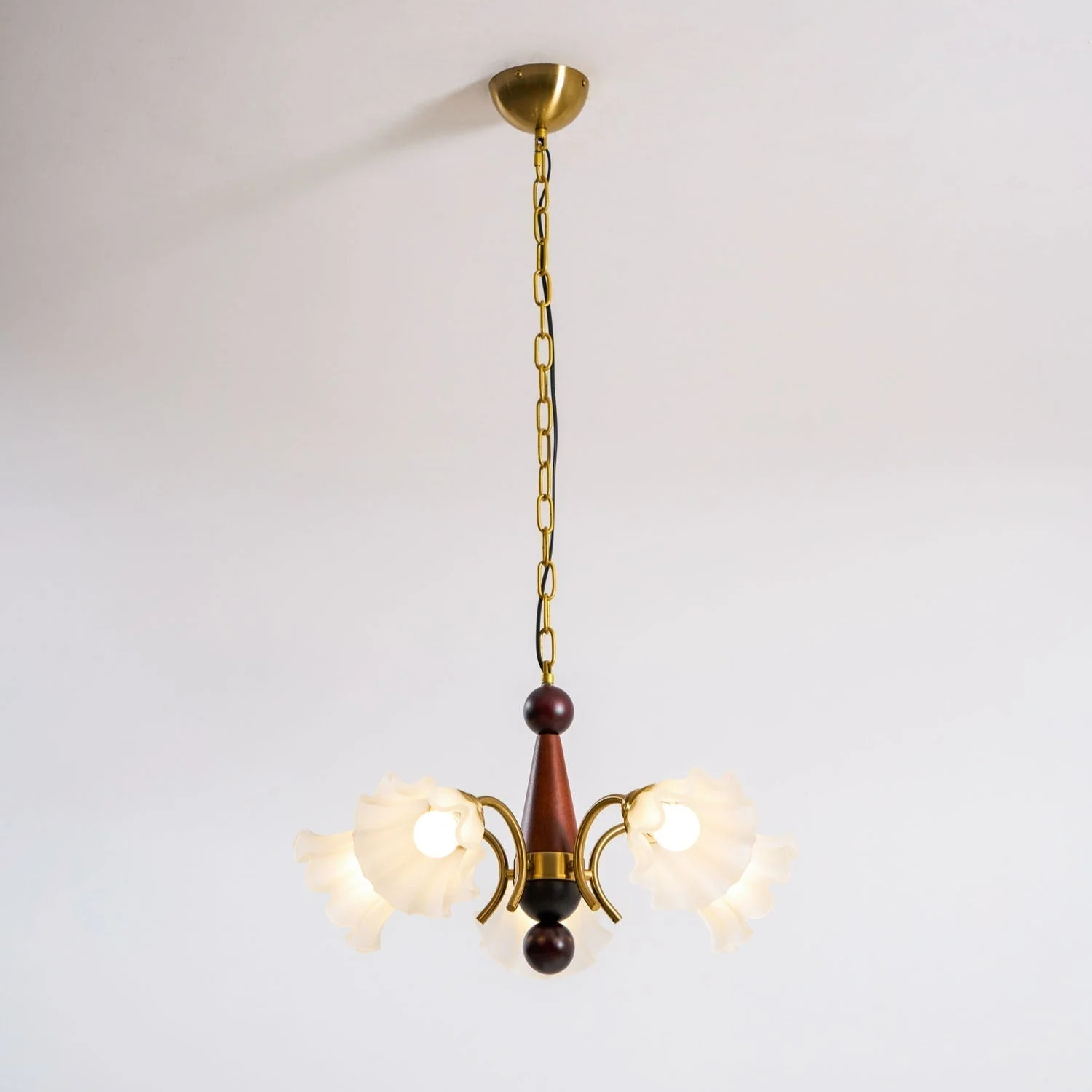 Ilvinan Traditional Elegance Wood Glass Chandelier - Image 21