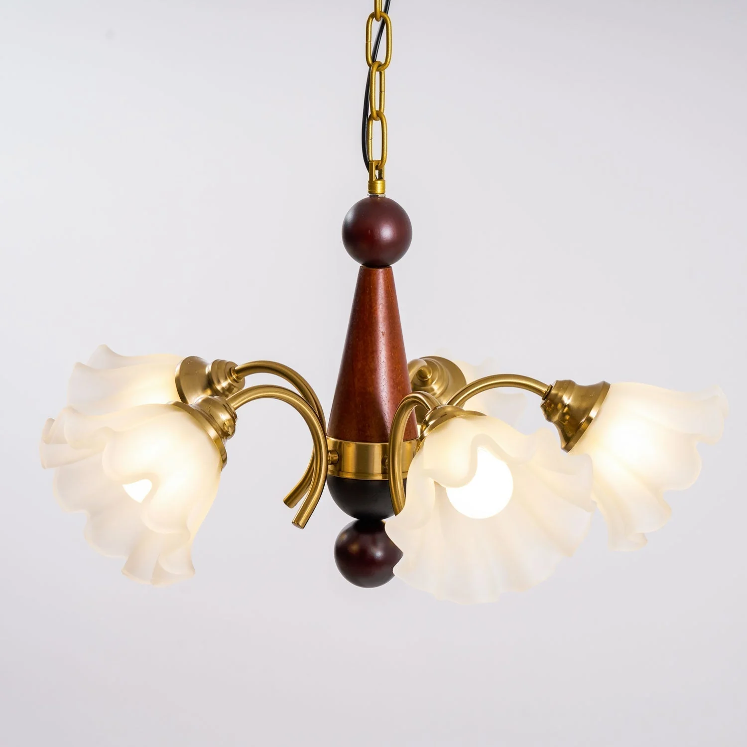 Ilvinan Traditional Elegance Wood Glass Chandelier - Image 26
