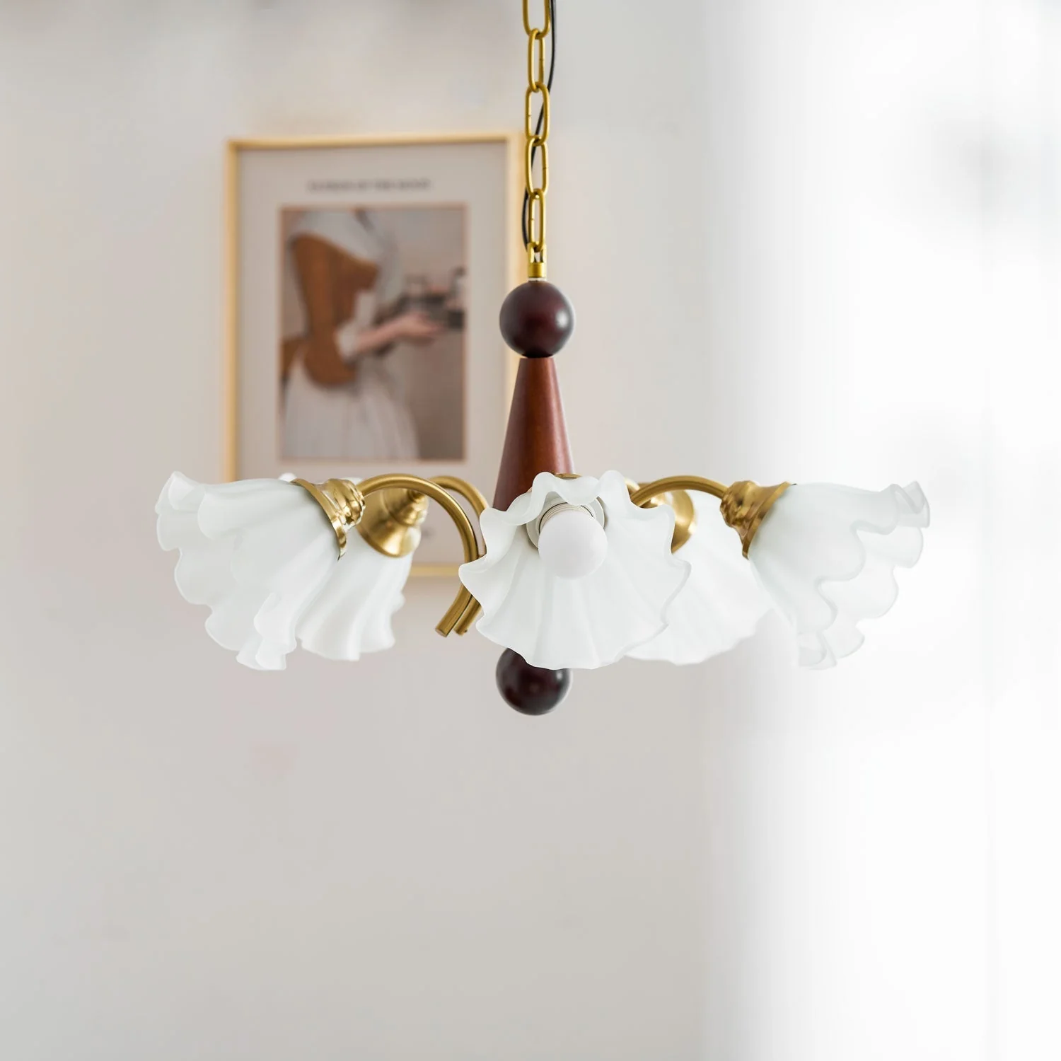 Ilvinan Traditional Elegance Wood Glass Chandelier - Image 28