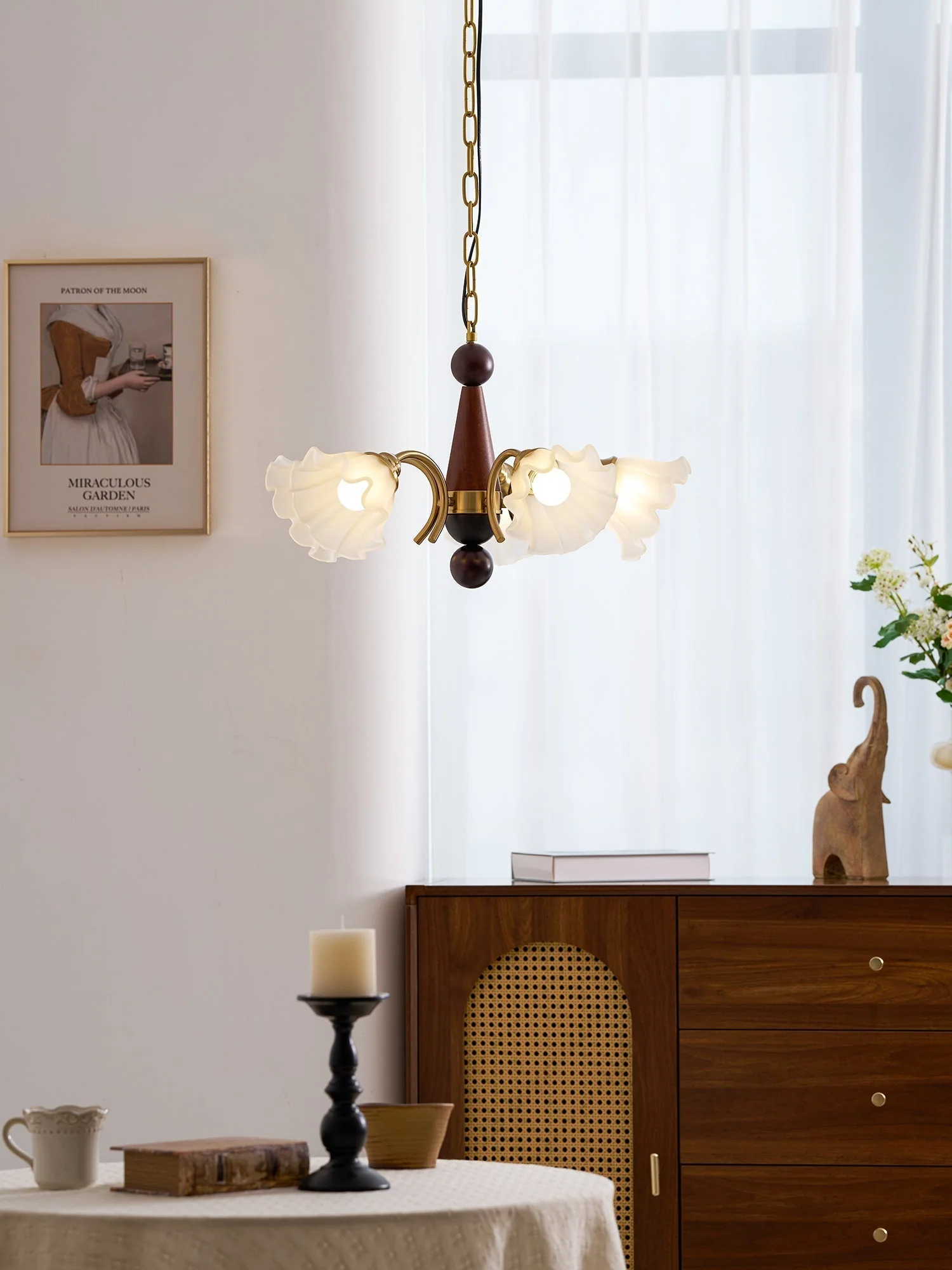 Ilvinan Traditional Elegance Wood Glass Chandelier - Image 29