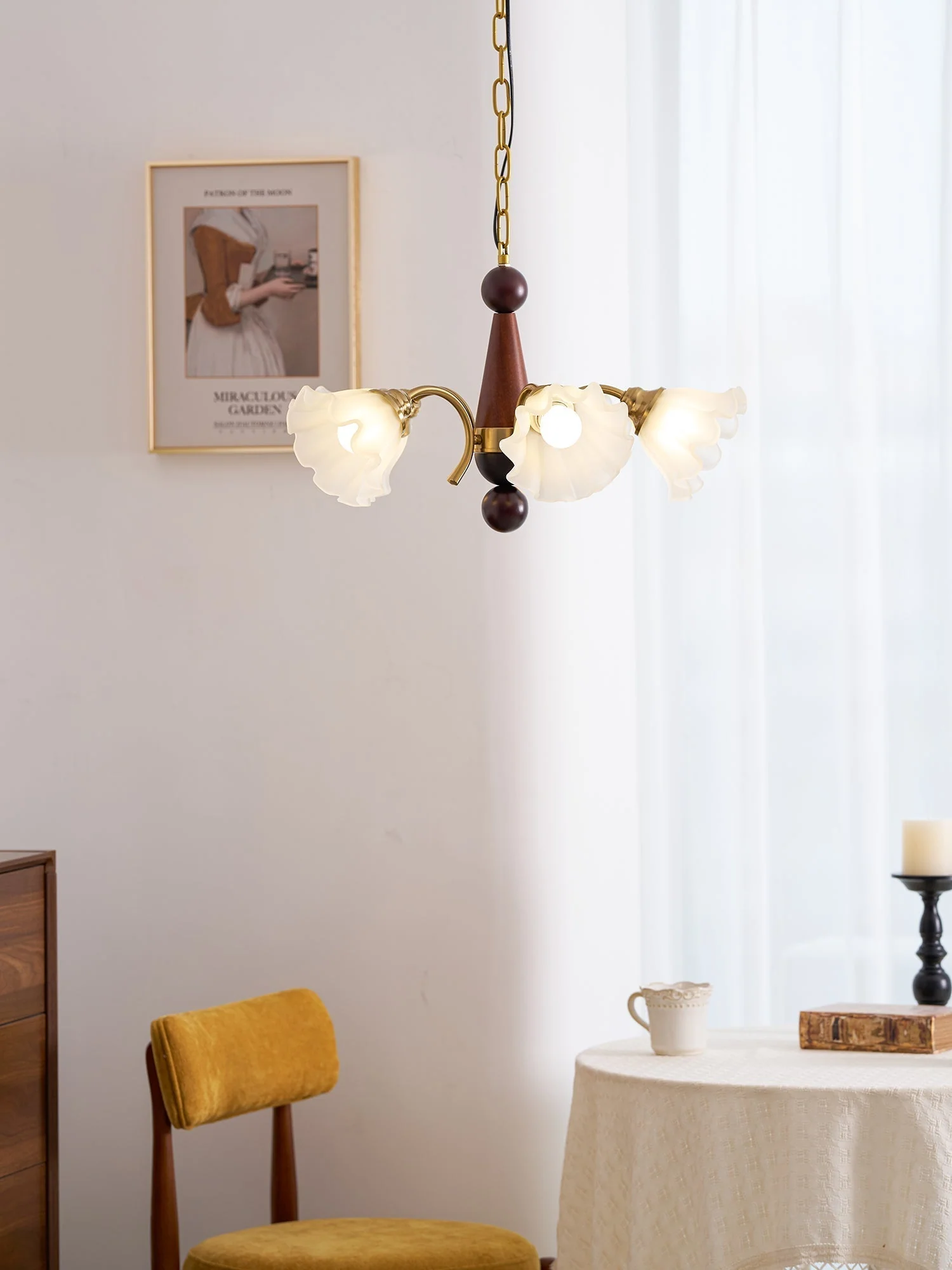 Ilvinan Traditional Elegance Wood Glass Chandelier - Image 30