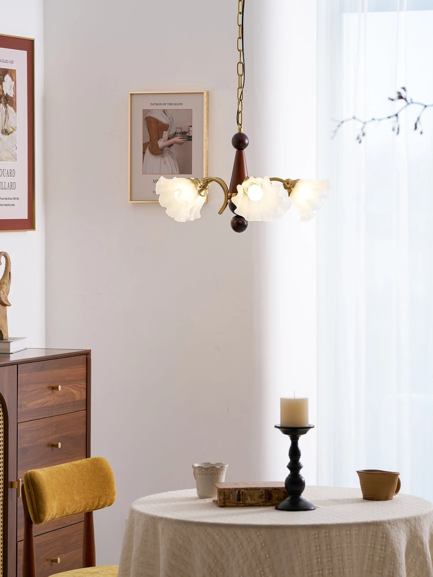 Ilvinan Traditional Elegance Wood Glass Chandelier - Image 36