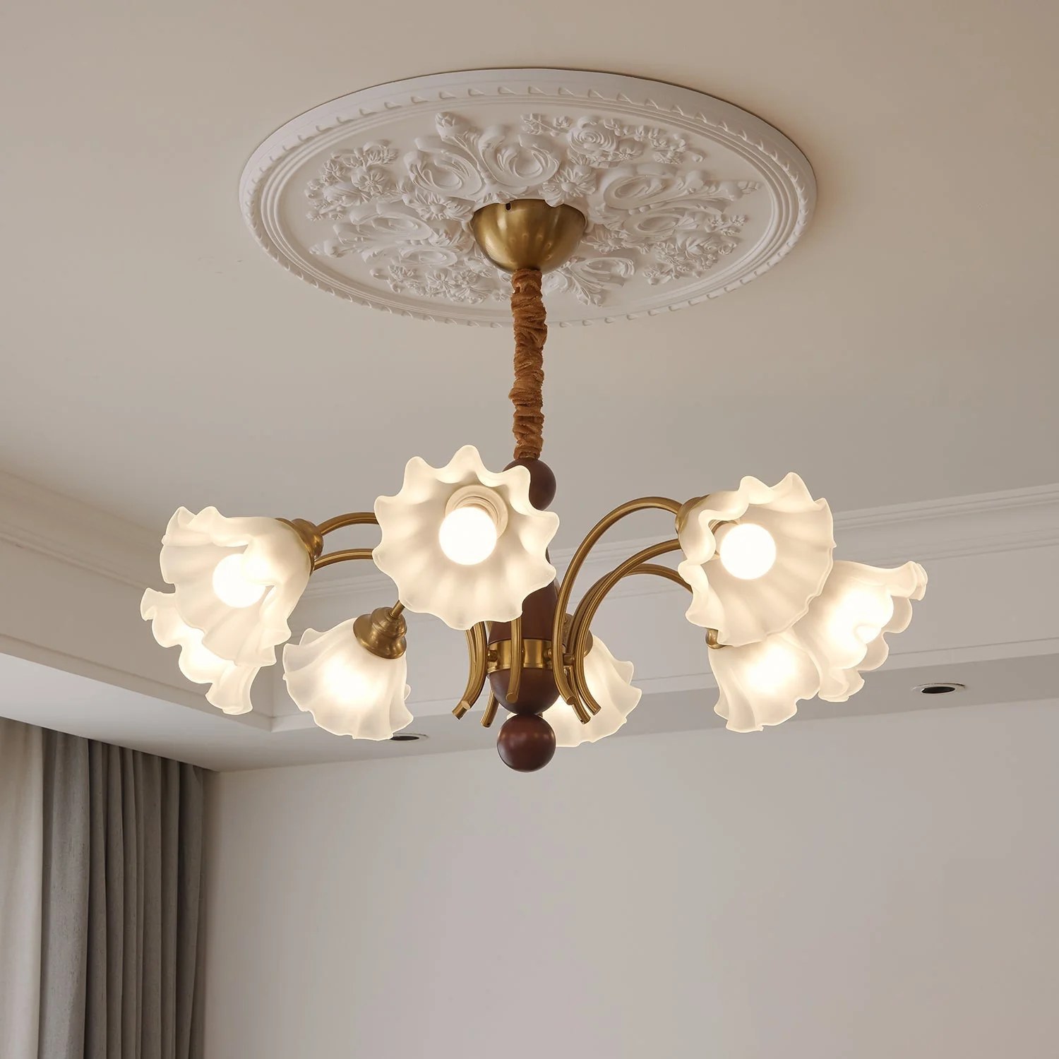Ilvinan Traditional Elegance Wood Glass Chandelier - Image 44