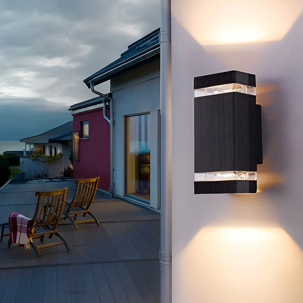 Ives Vintage LED Outdoor Sconce Wall Lamp