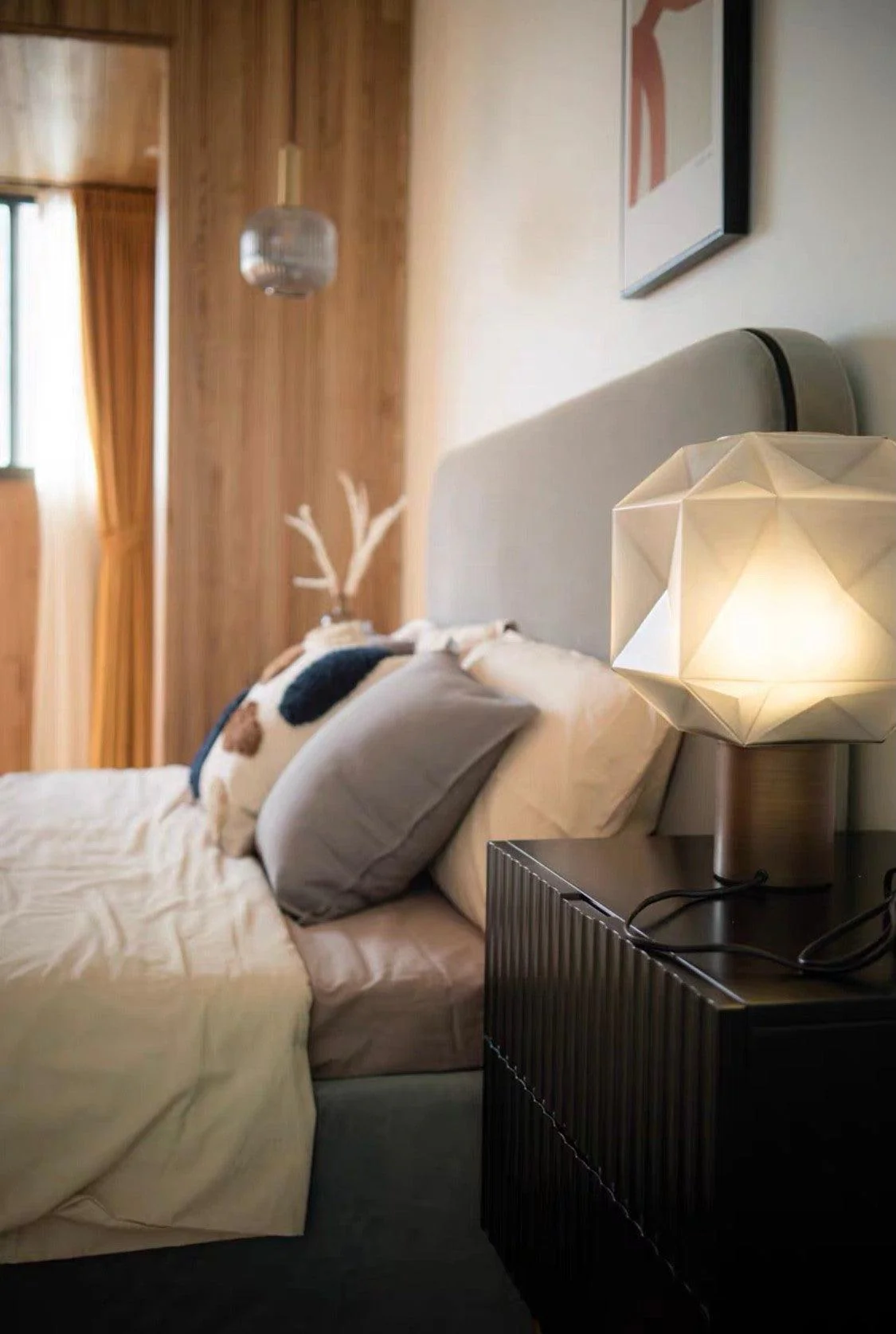 Ivsileth Premium Nordic Art Glass Table Lamp - Image 7