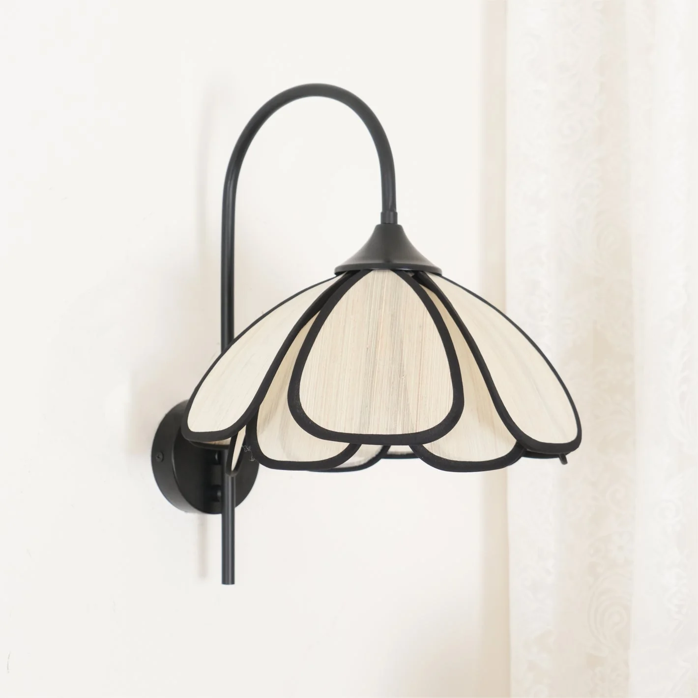 Ivsiliel Natural Burnt Petal Wall Lamp - Image 10
