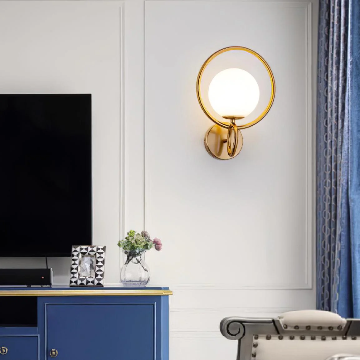 Jaxon Minimalist Wall Lamp - Image 2