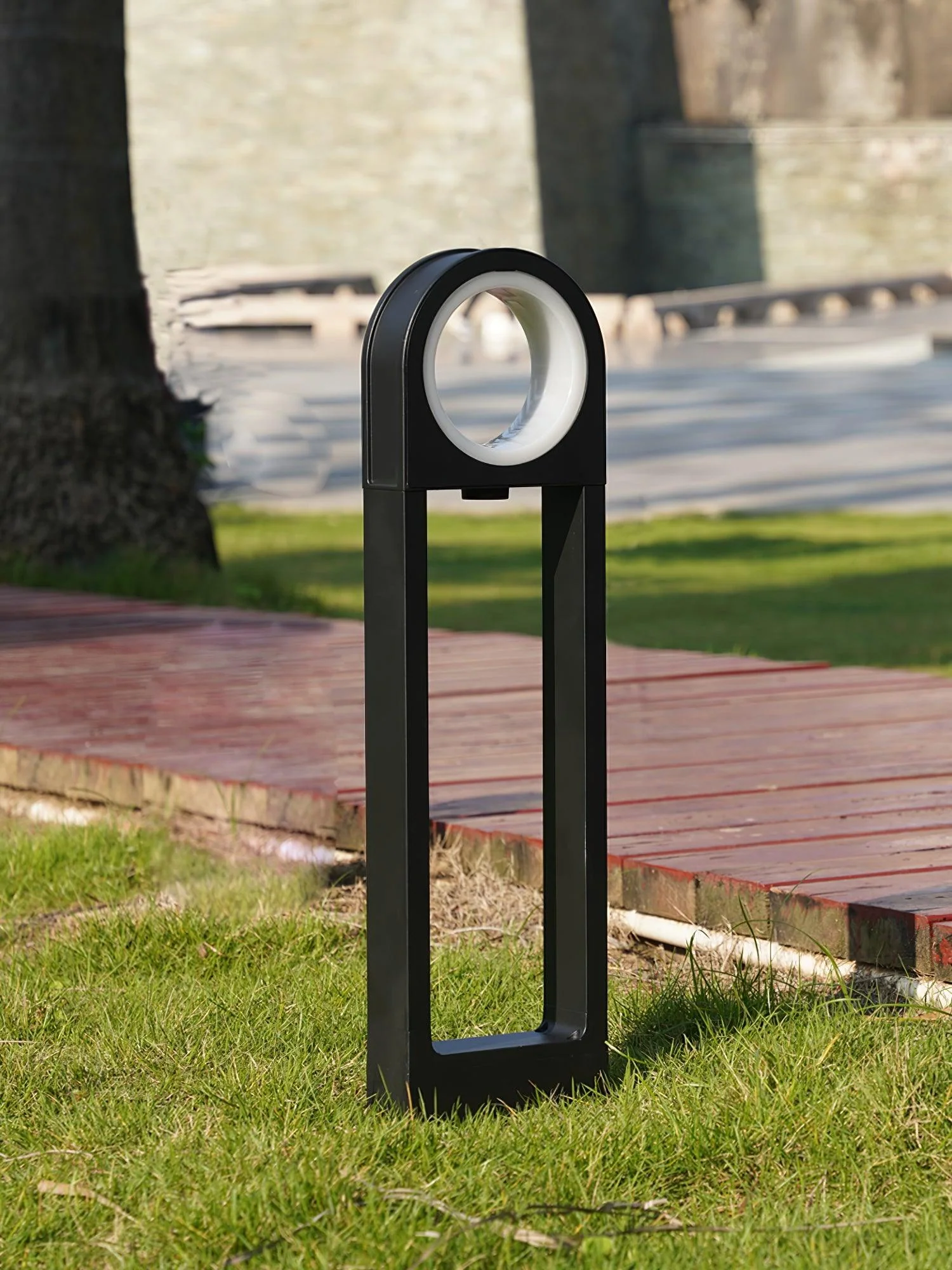 Jeremy Minimalist Outdoor Light - Image 9