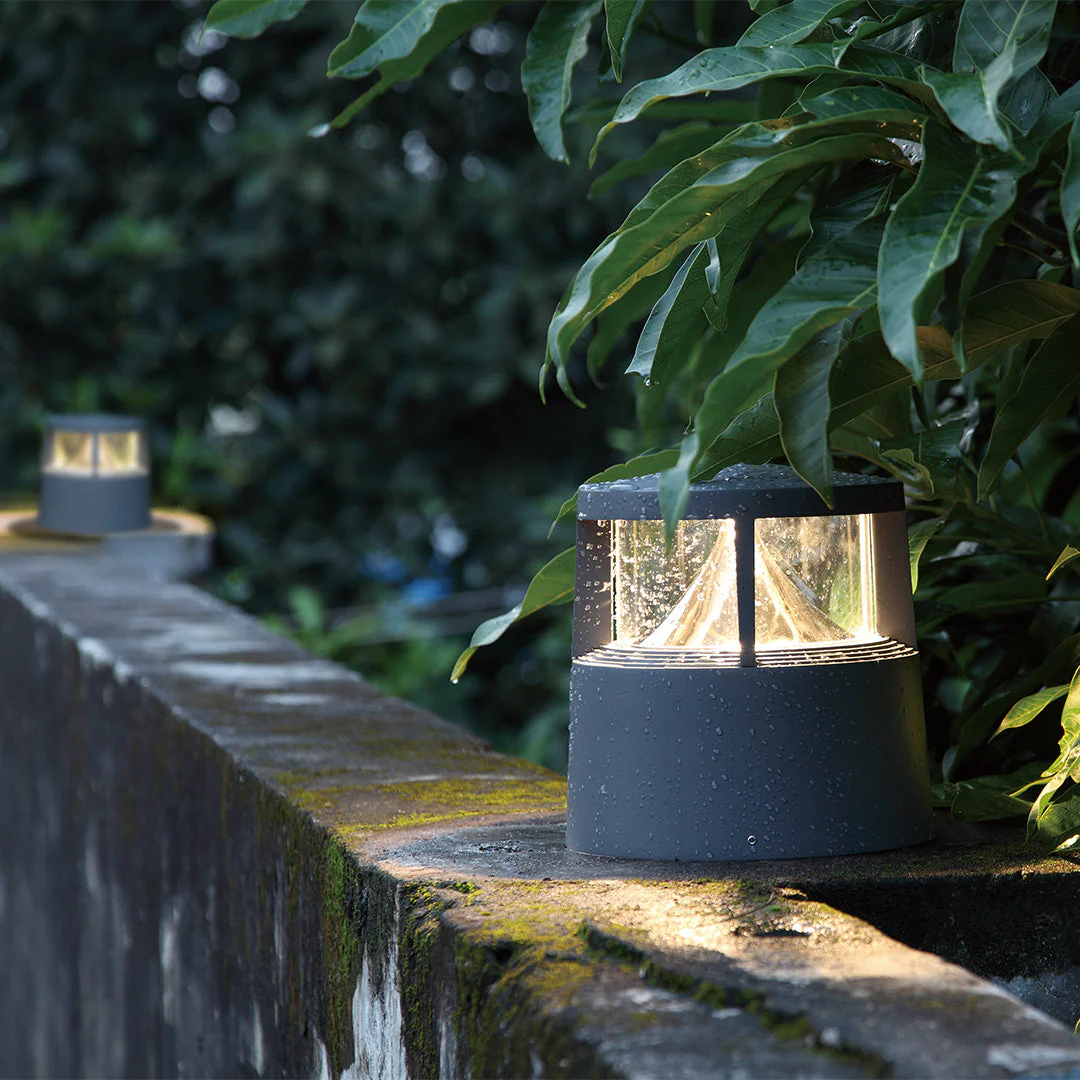 Kenway LED Bollard Minimalist Outdoor Pathway Lights - Image 2