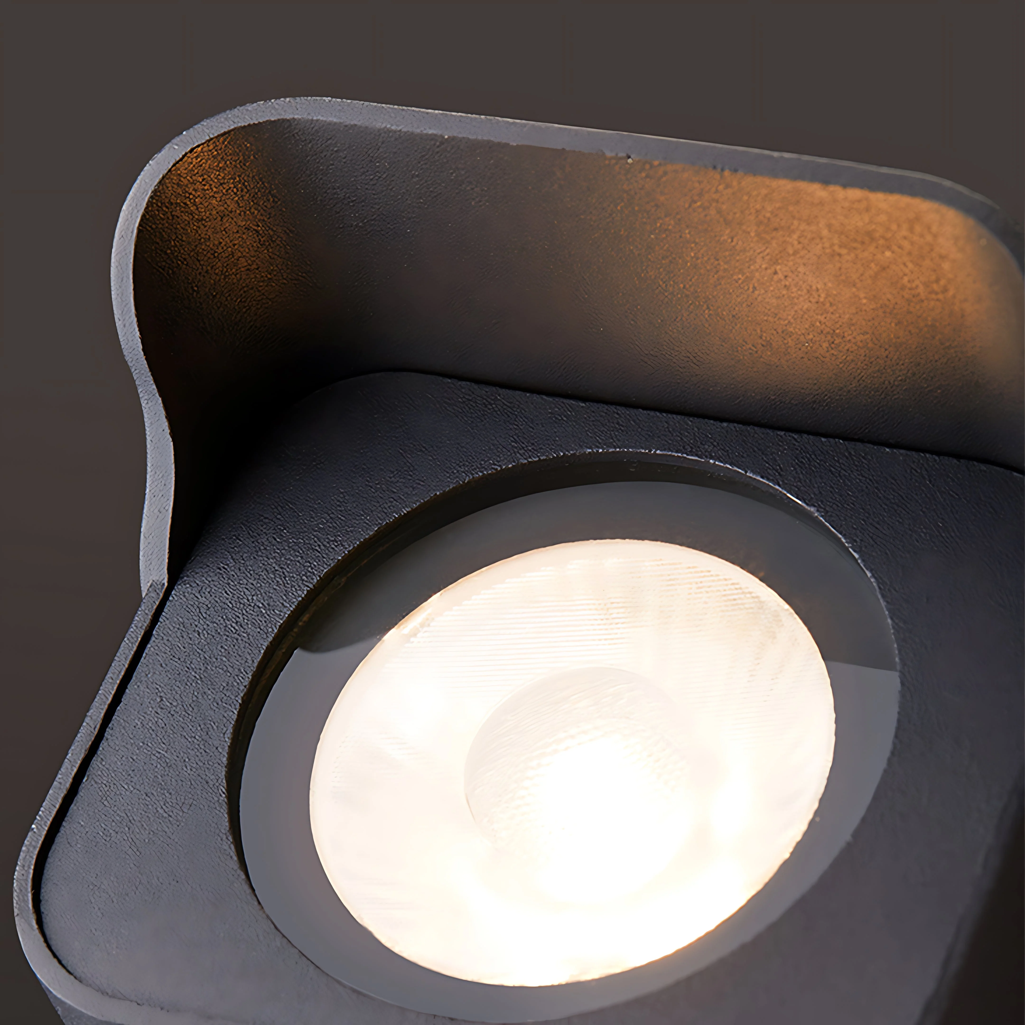 LED Solar Powered Garden Spot Lights Waterproof Die-Cast - Image 3
