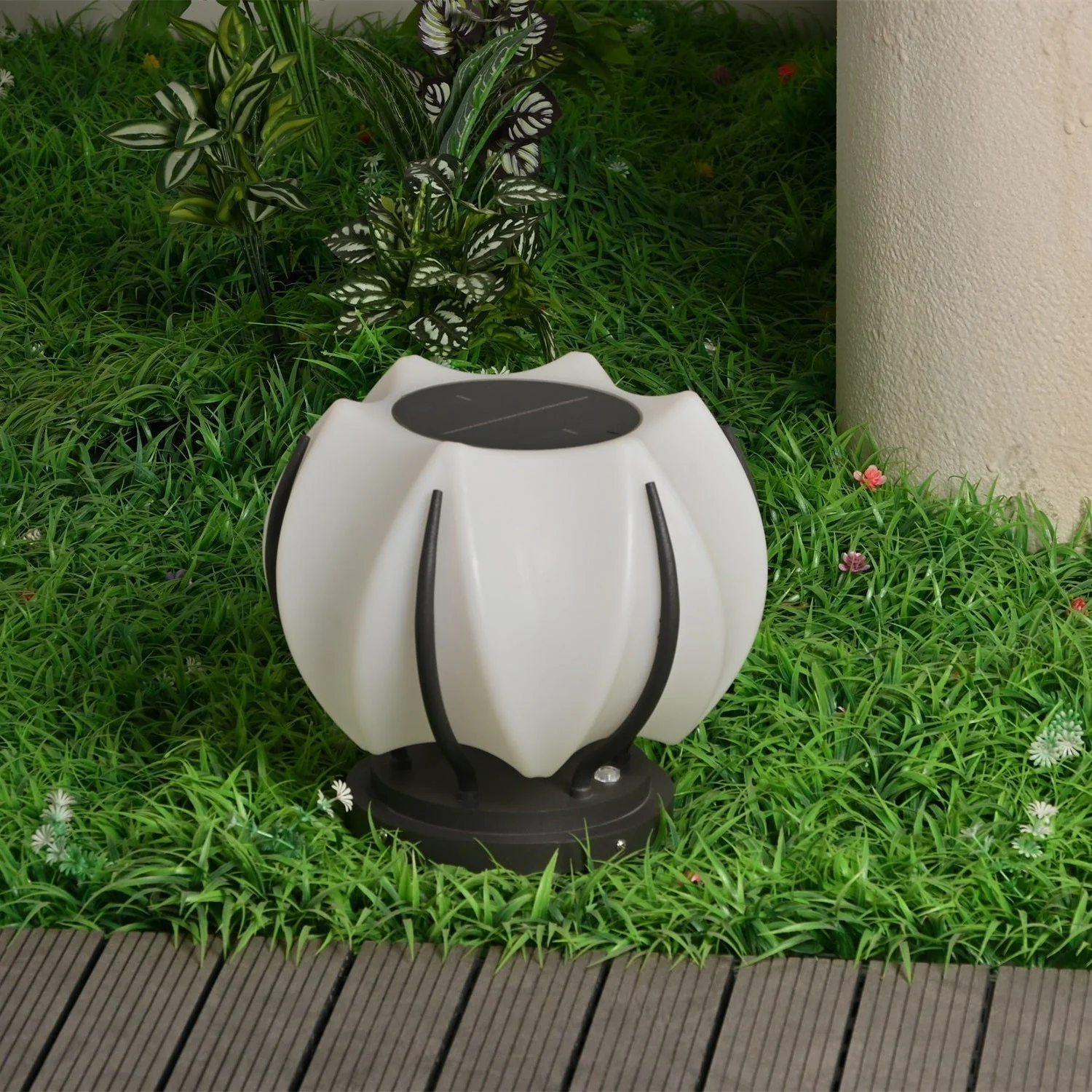 Leon Minimalist Outdoor Light - Image 21