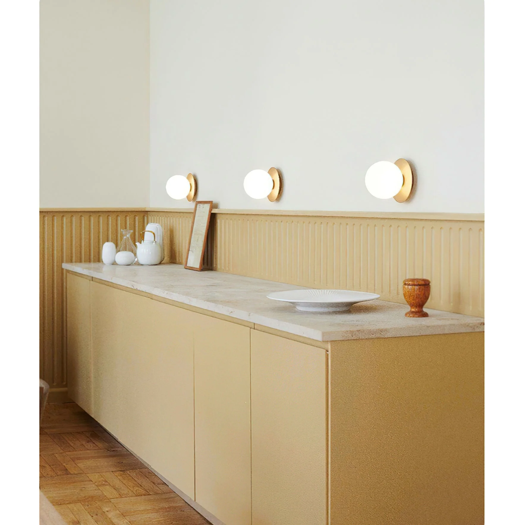 Liila Modern Glass Wall Light - Image 7