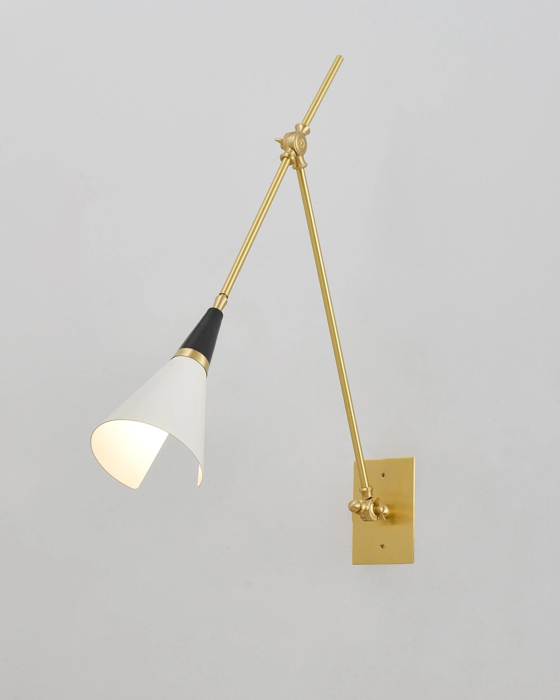Lindsay Vintage Industrial Glass Wall Lamp - Image 18