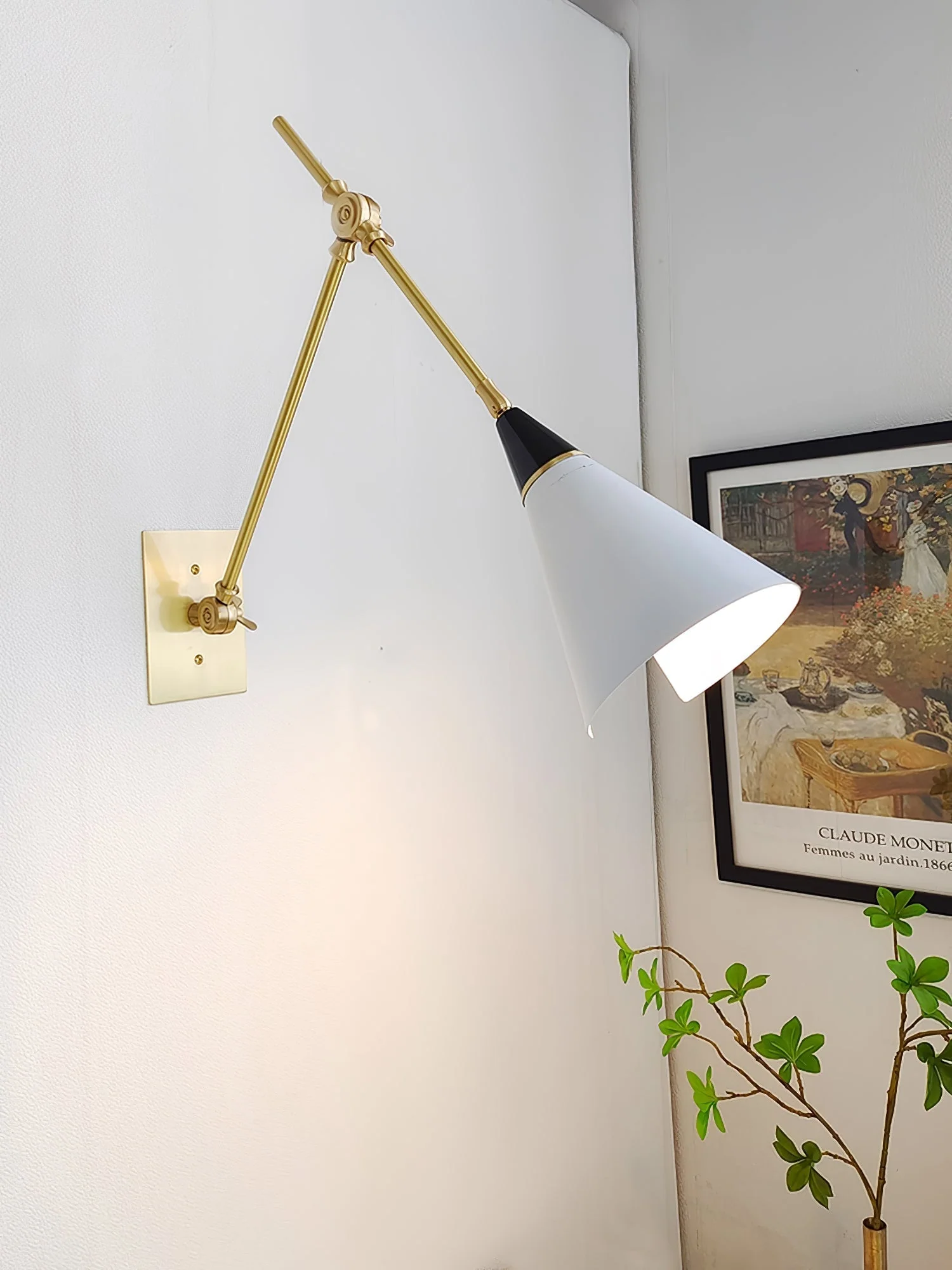 Lindsay Vintage Industrial Glass Wall Lamp - Image 28