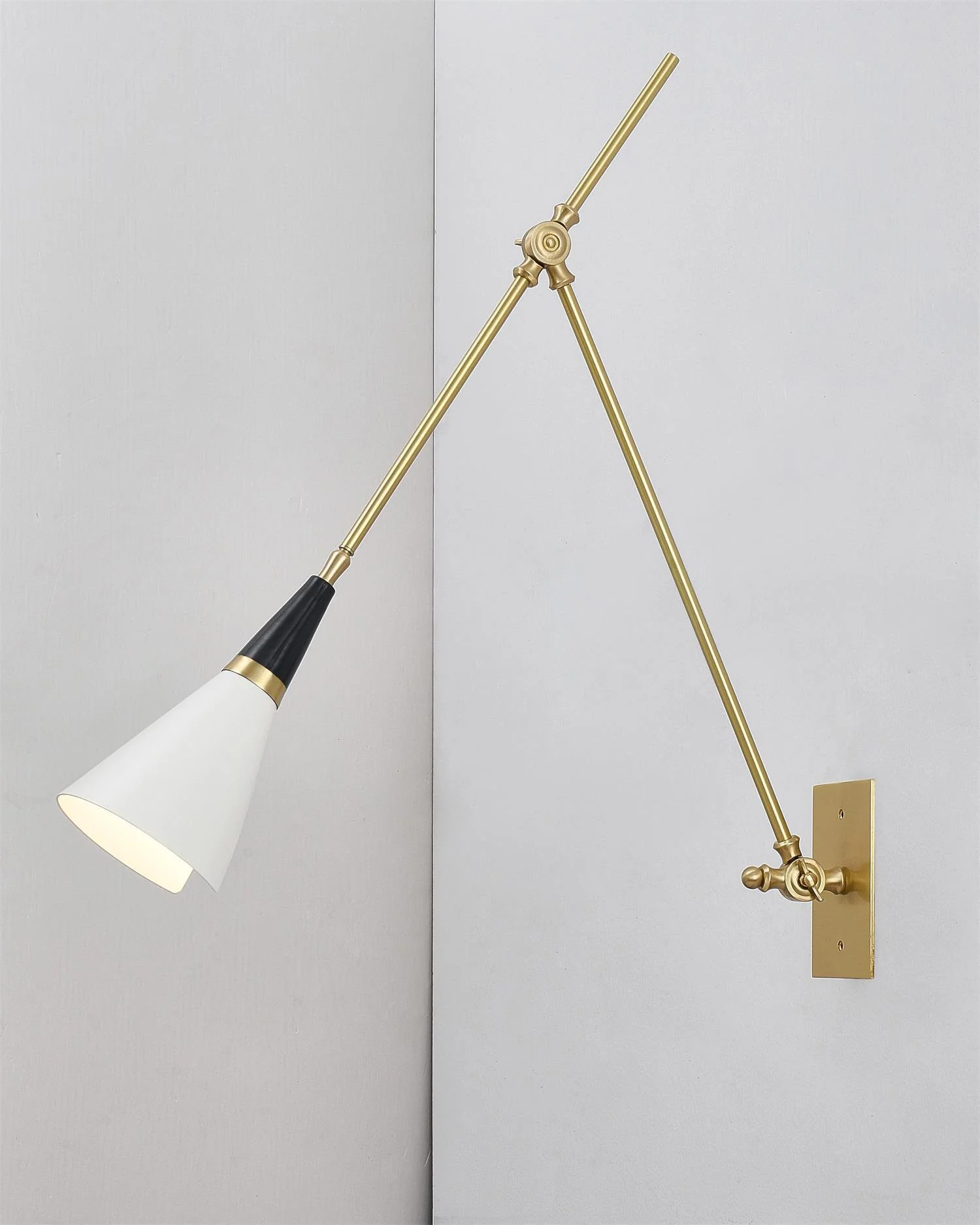 Lindsay Vintage Industrial Glass Wall Lamp - Image 3