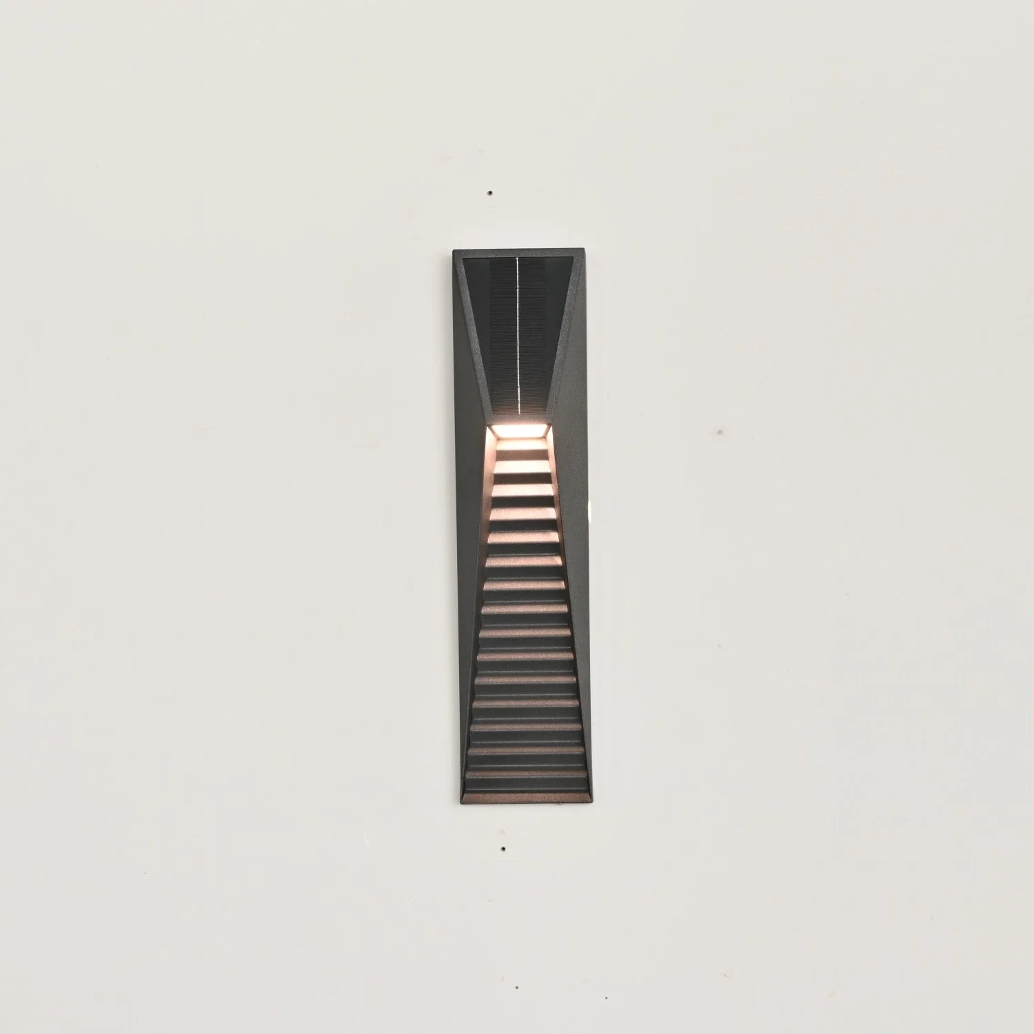 Luca Minimalist Outdoor Light - Image 17