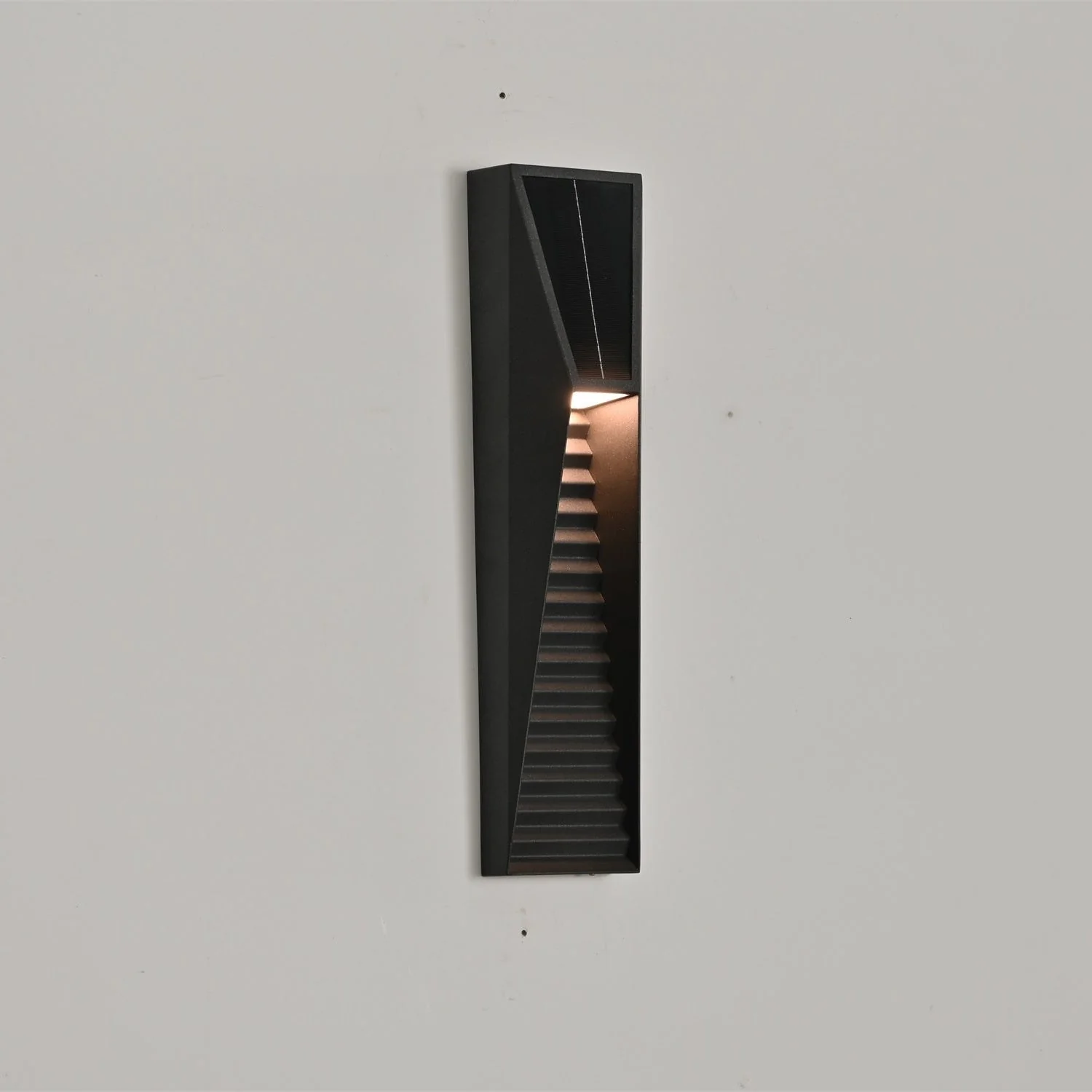 Luca Minimalist Outdoor Light - Image 19