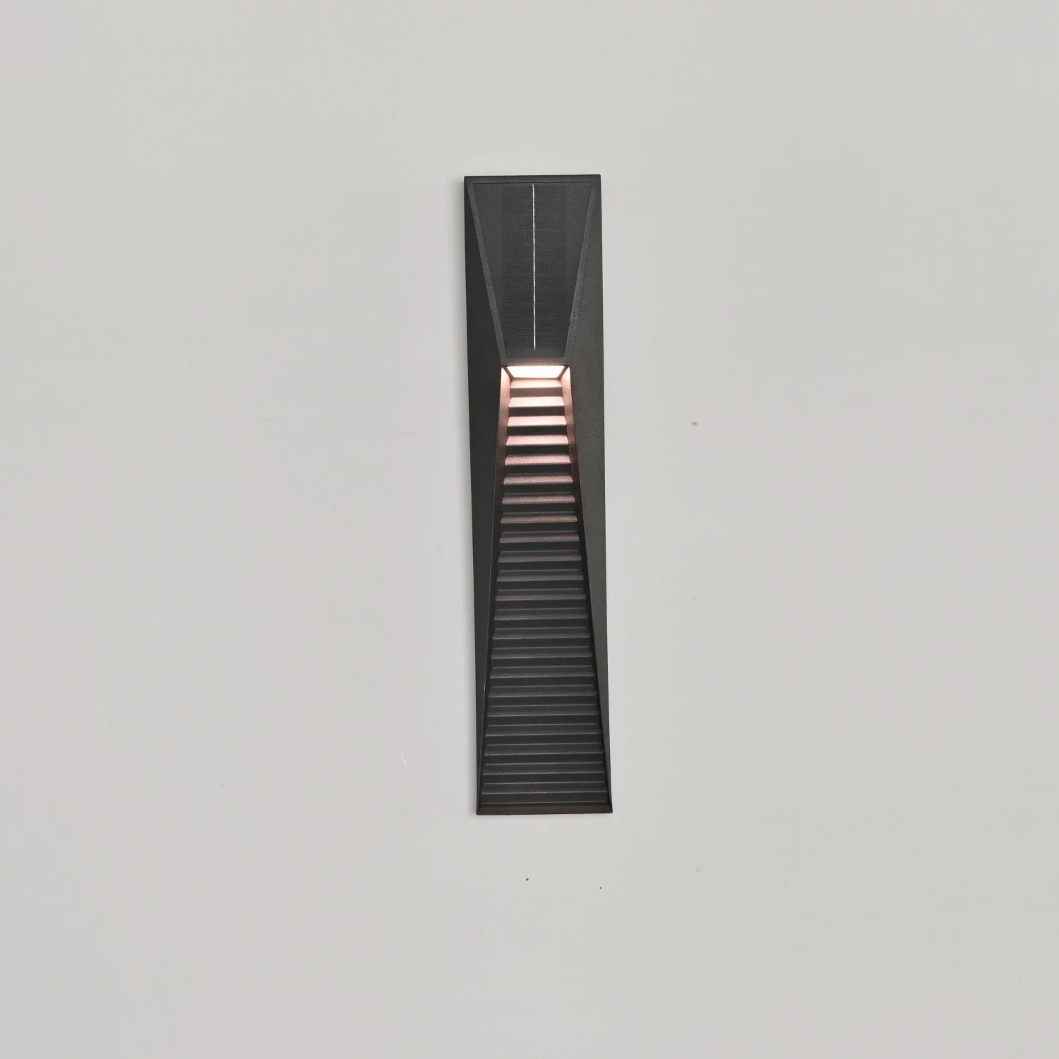 Luca Minimalist Outdoor Light - Image 3