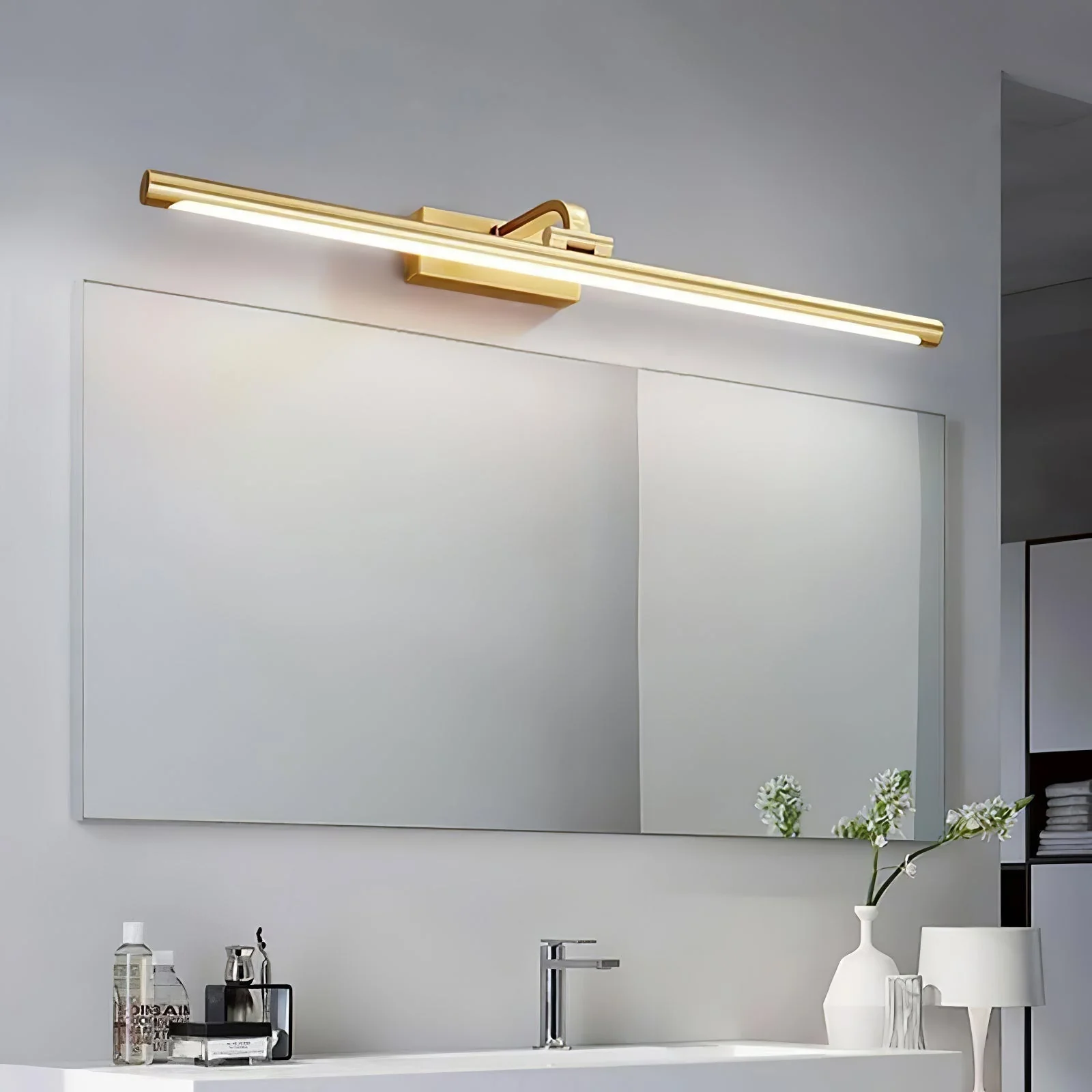 Lumare Brass Minimalist Wall Lamp - Image 6