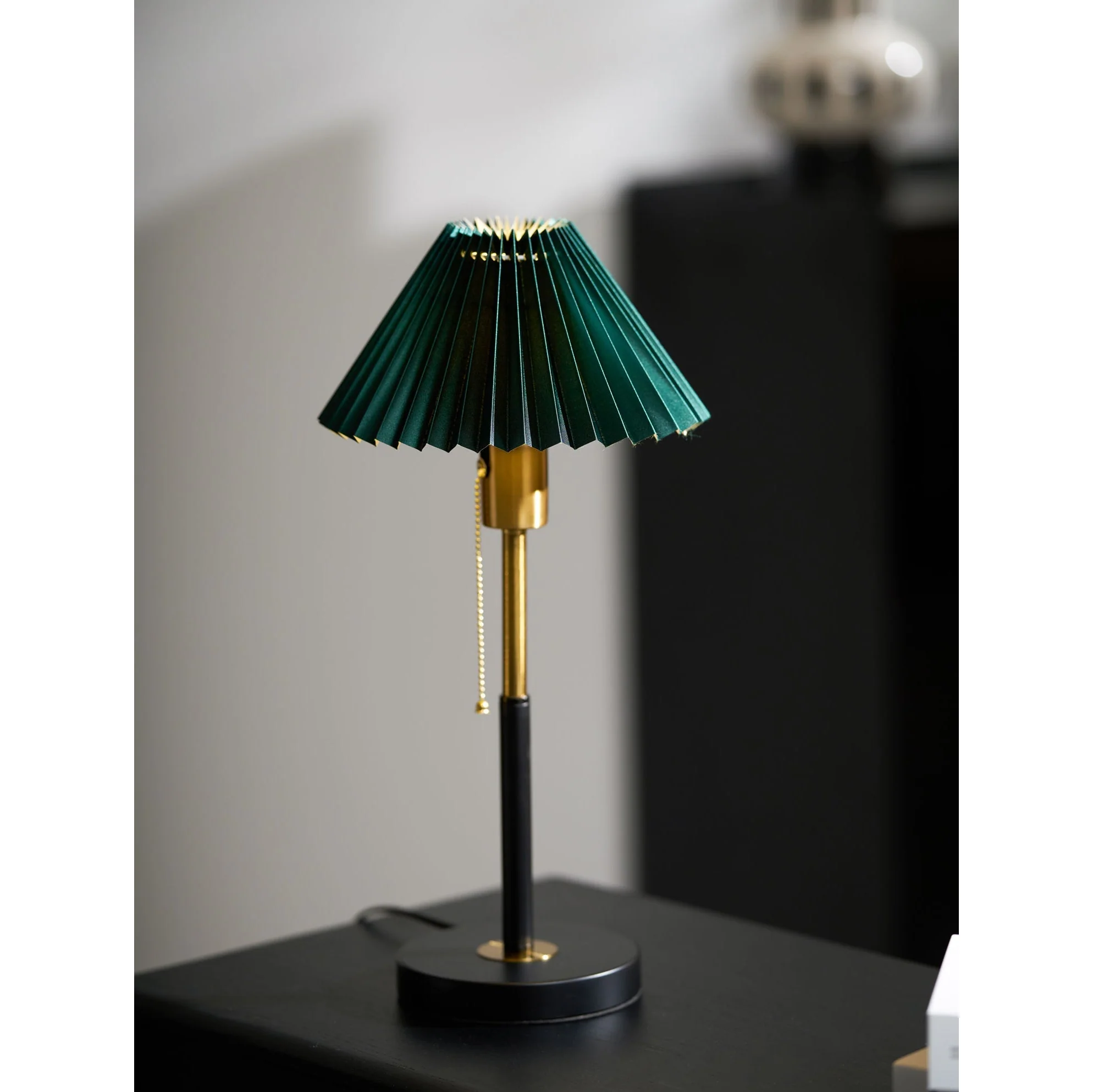 Lumi Modern Fabric Table Lamp - Image 10