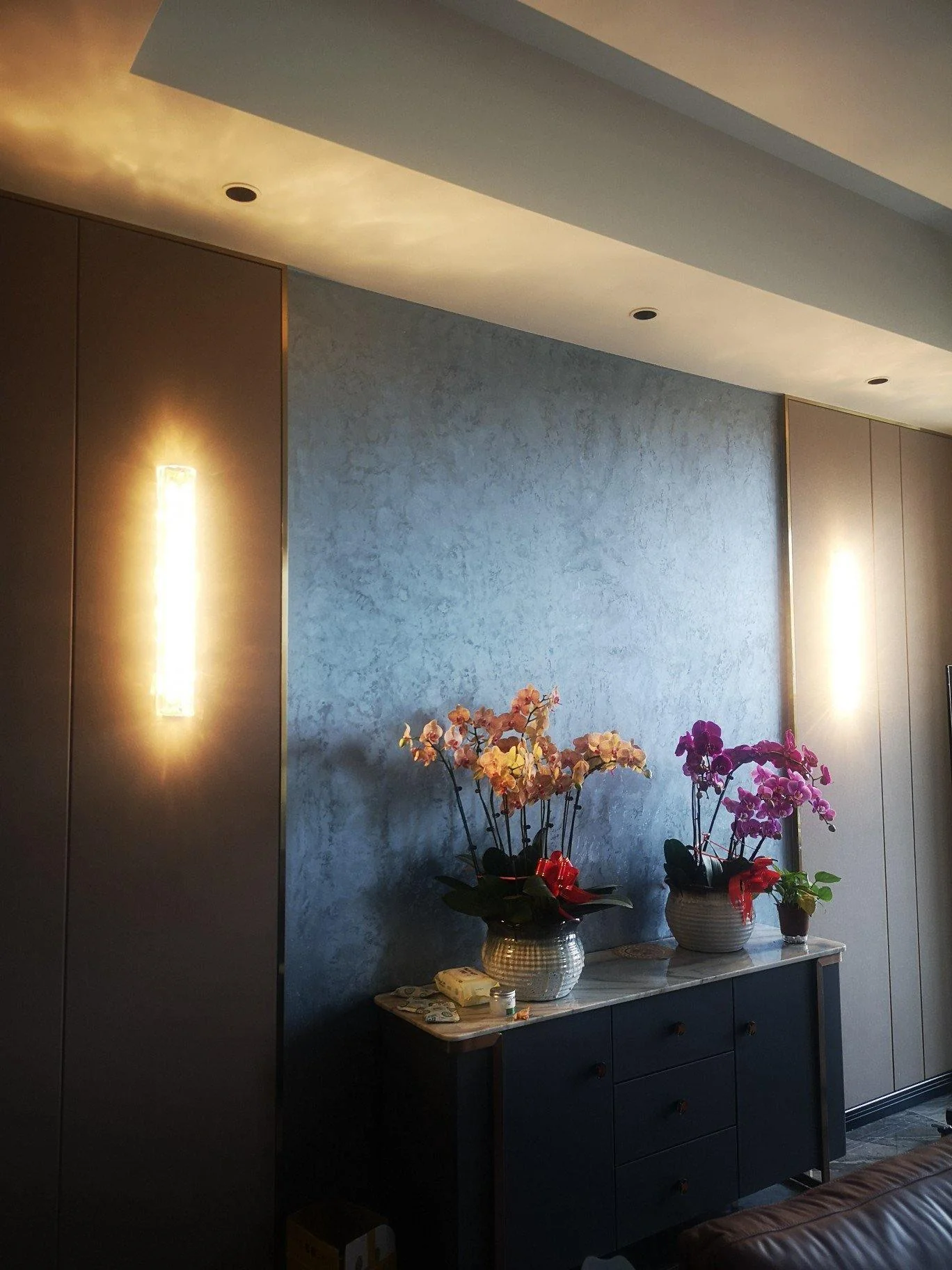 Lumix Brass Glass Glam Wall Lamp - Image 55