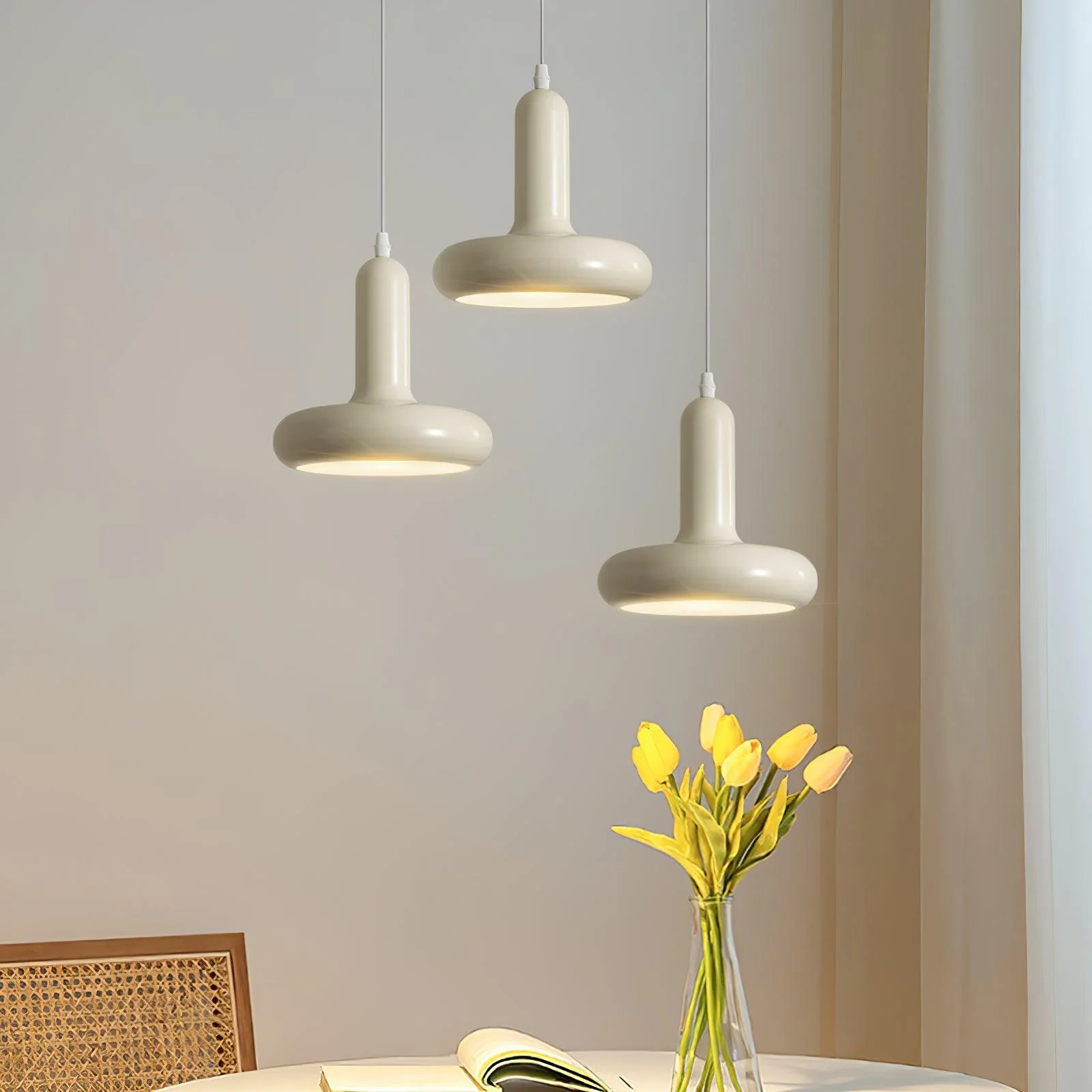 Lunaren Cozy Classic Pendant Light - Image 28