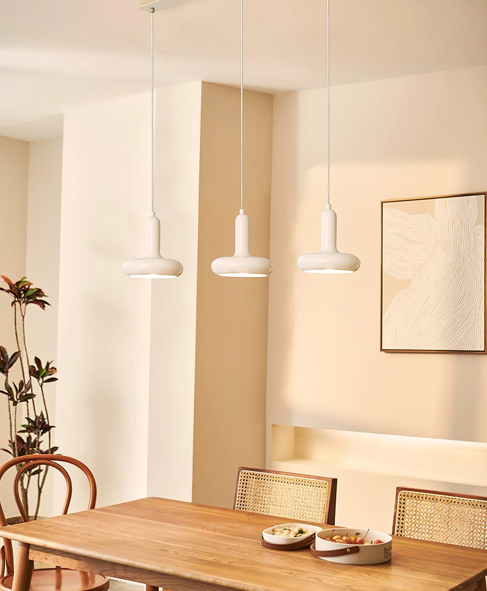 Lunaren Cozy Classic Pendant Light - Image 37
