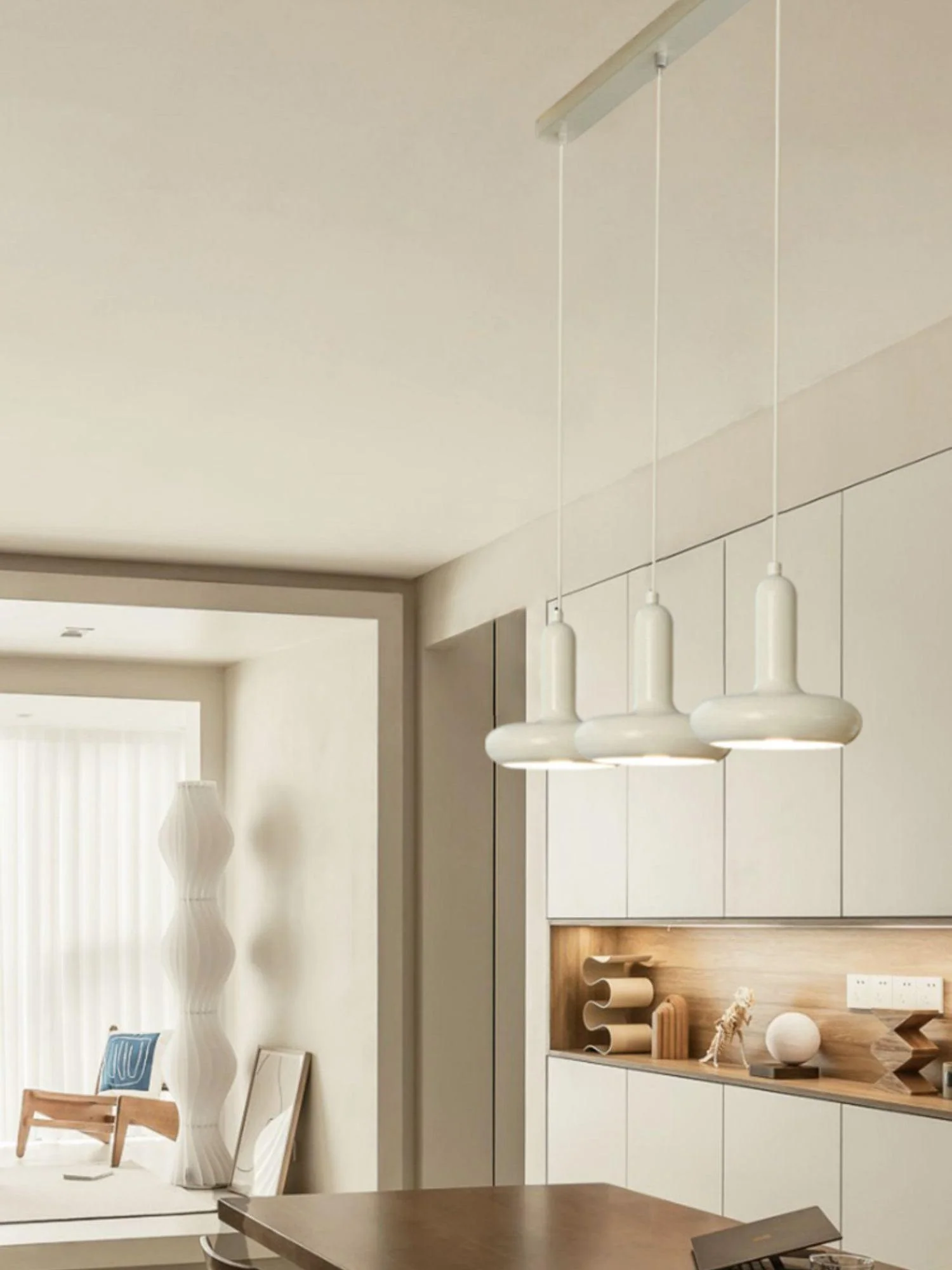 Lunaren Cozy Classic Pendant Light - Image 7