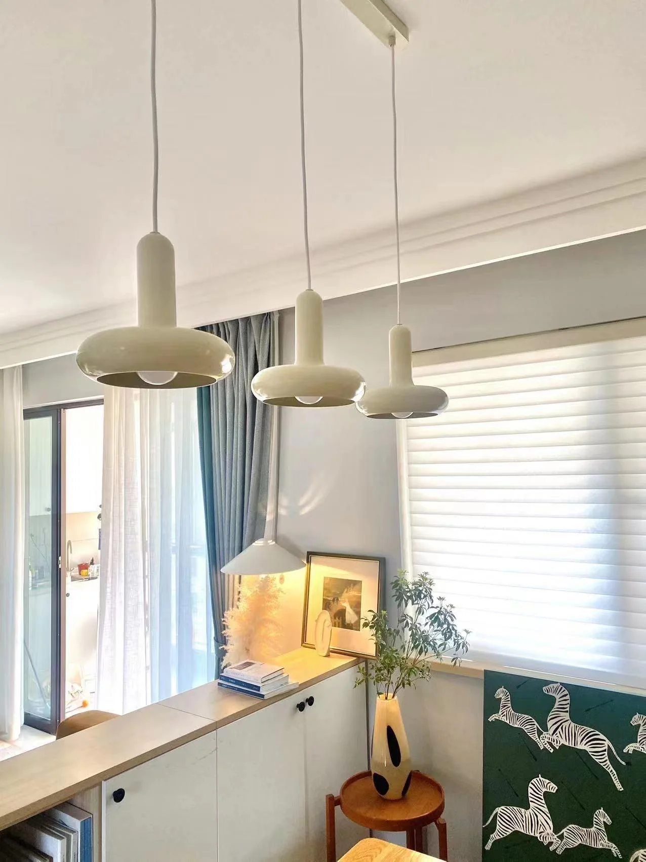 Lunaren Cozy Classic Pendant Light - Image 8