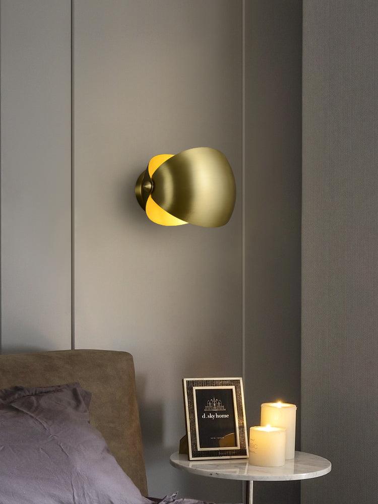 Luno Elegant Brass Wall Lamp - Image 8