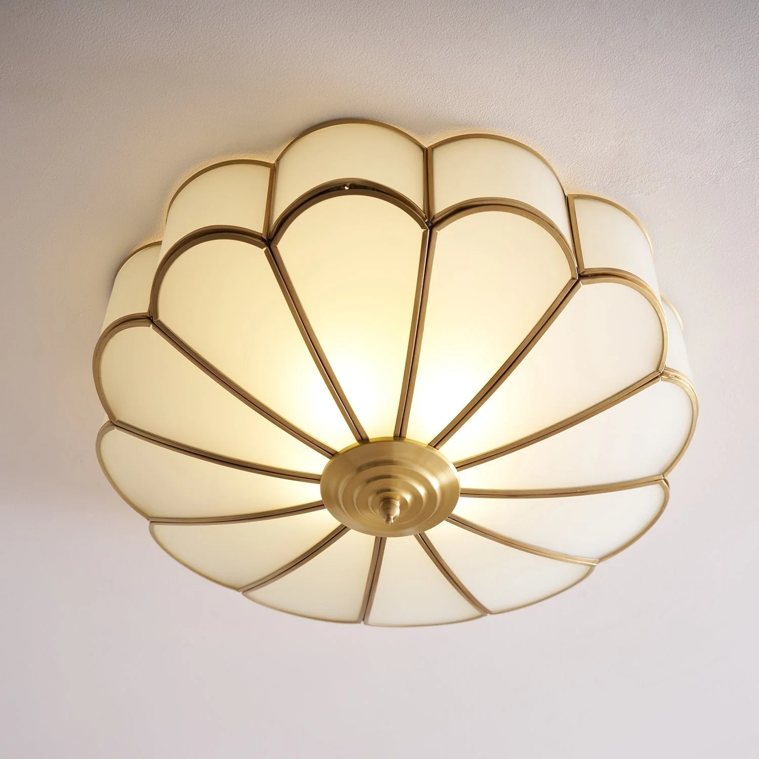 Lustra Ceiling Light Flower Shape Glass Brass - Image 26