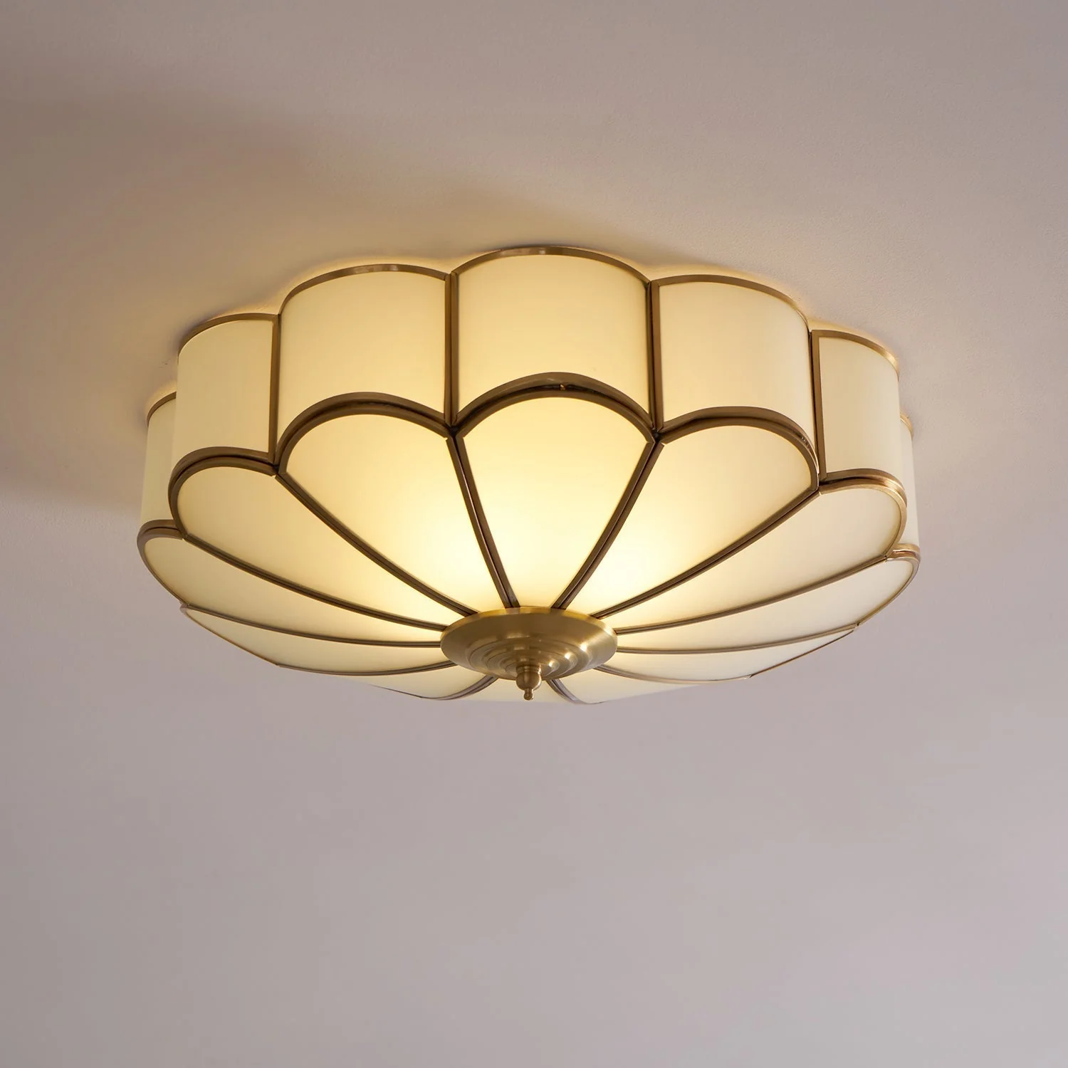 Lustra Ceiling Light Flower Shape Glass Brass - Image 32