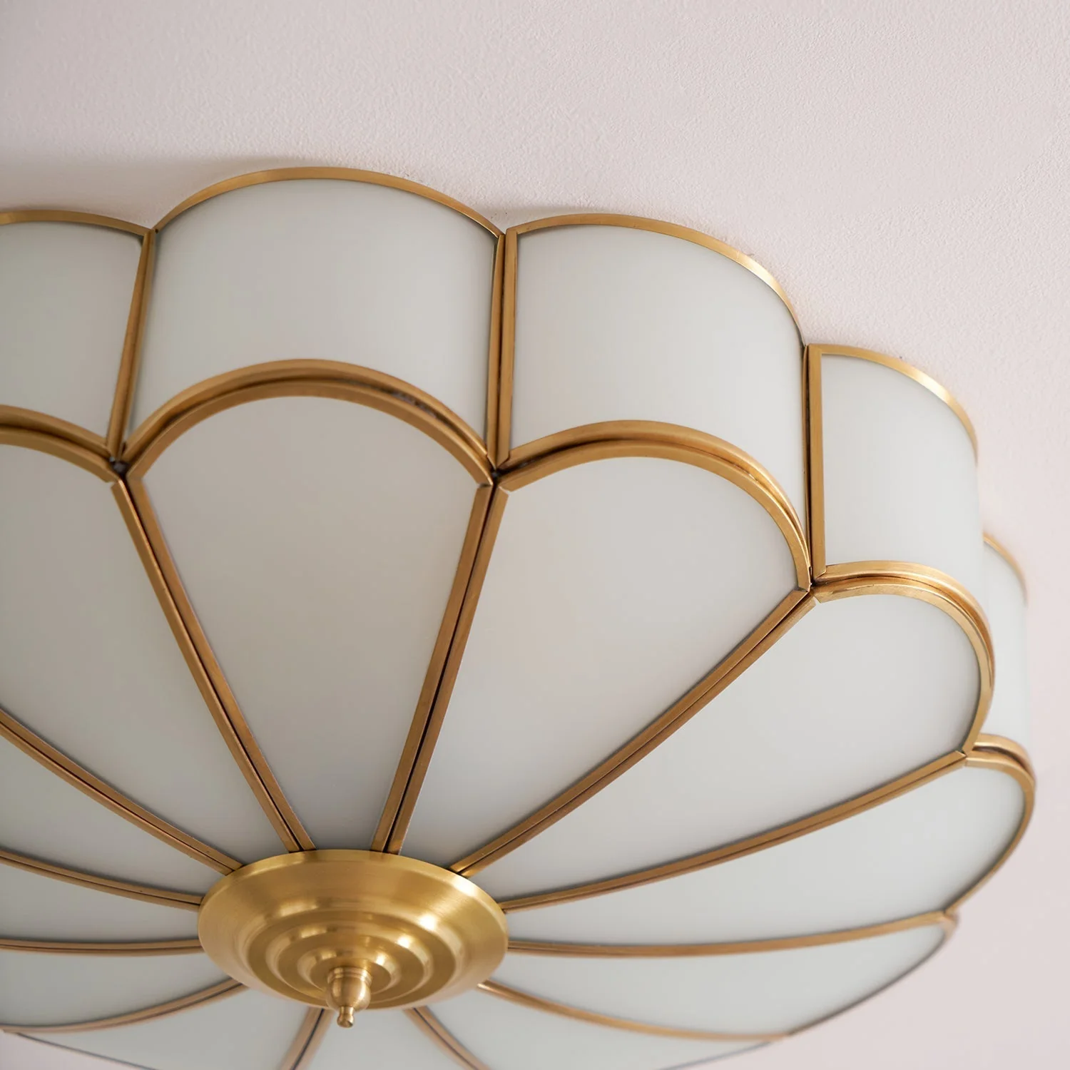 Lustra Ceiling Light Flower Shape Glass Brass - Image 33