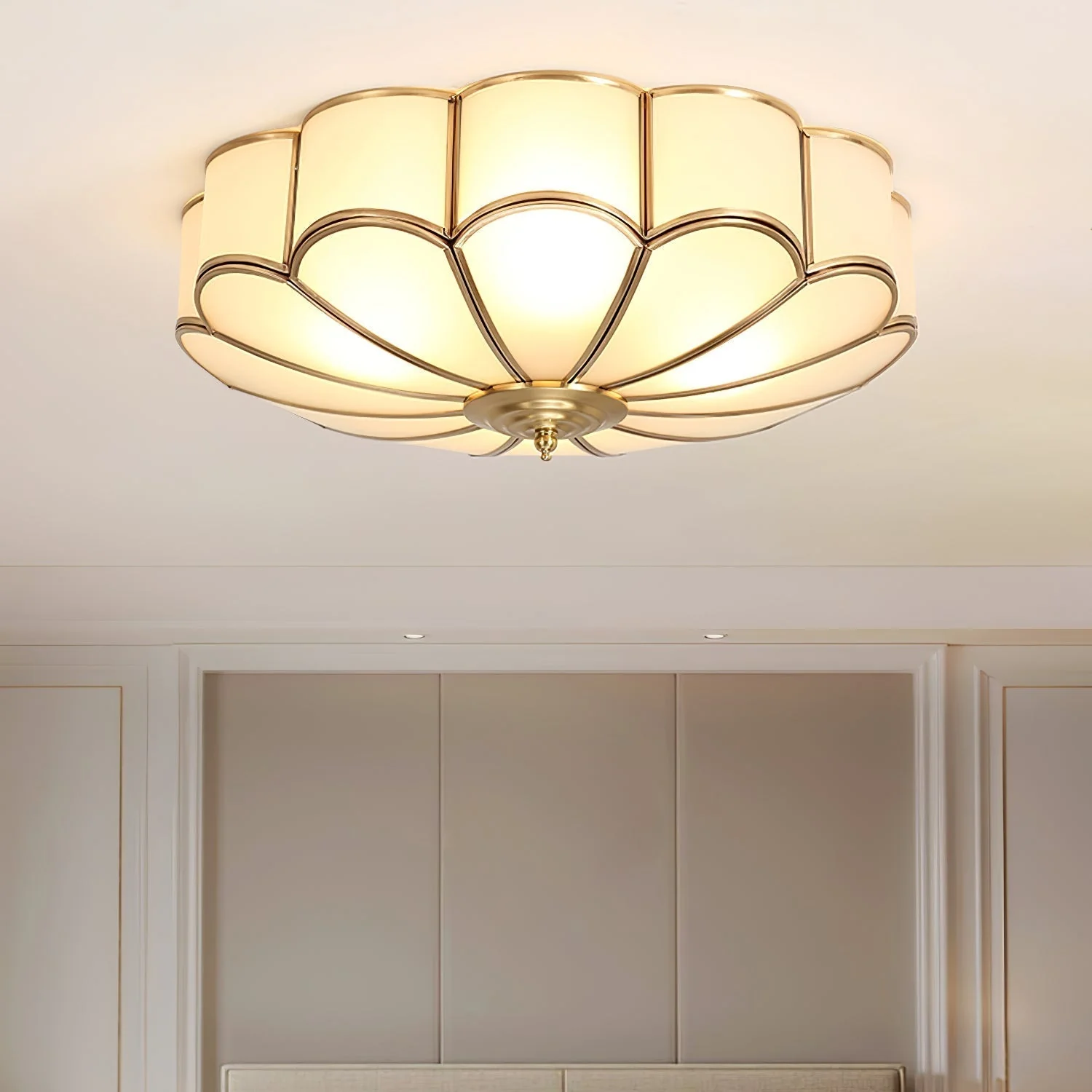 Lustra Ceiling Light Flower Shape Glass Brass - Image 8