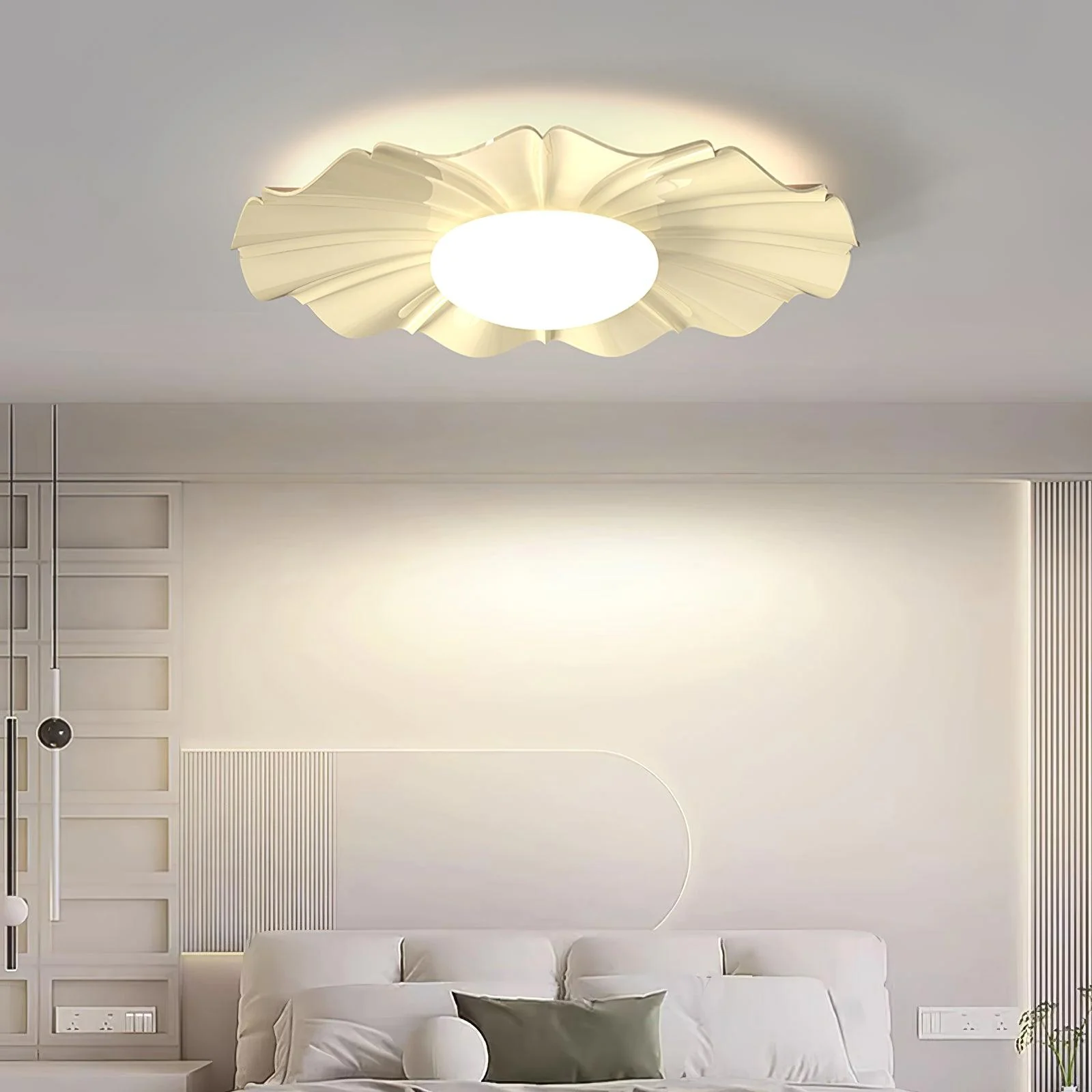 Lustra Ceiling Light Gold LED Scalloped for Bedroom - Image 10