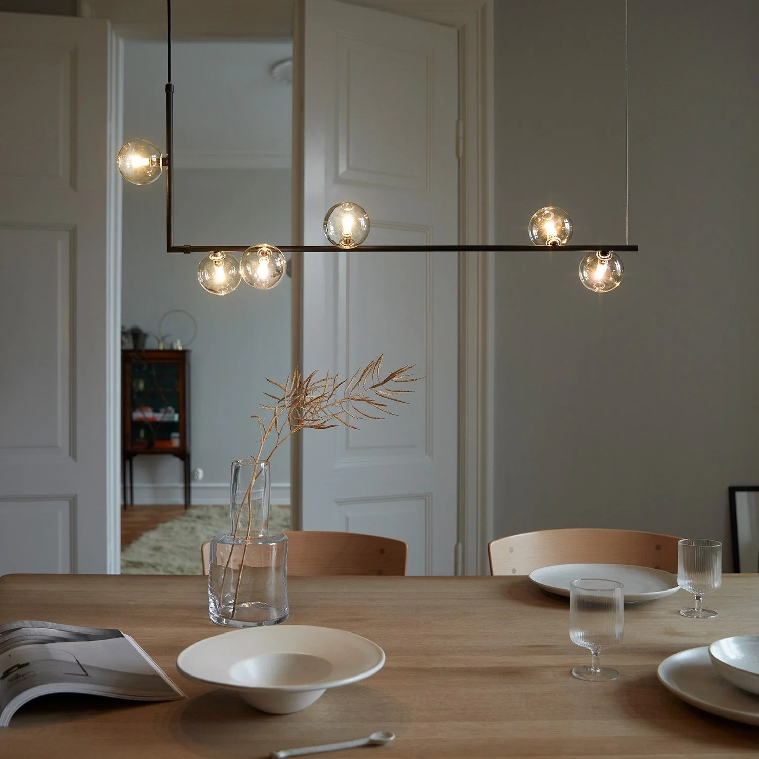Lustra Chandelier Glass with Black Steel Linear - Image 4