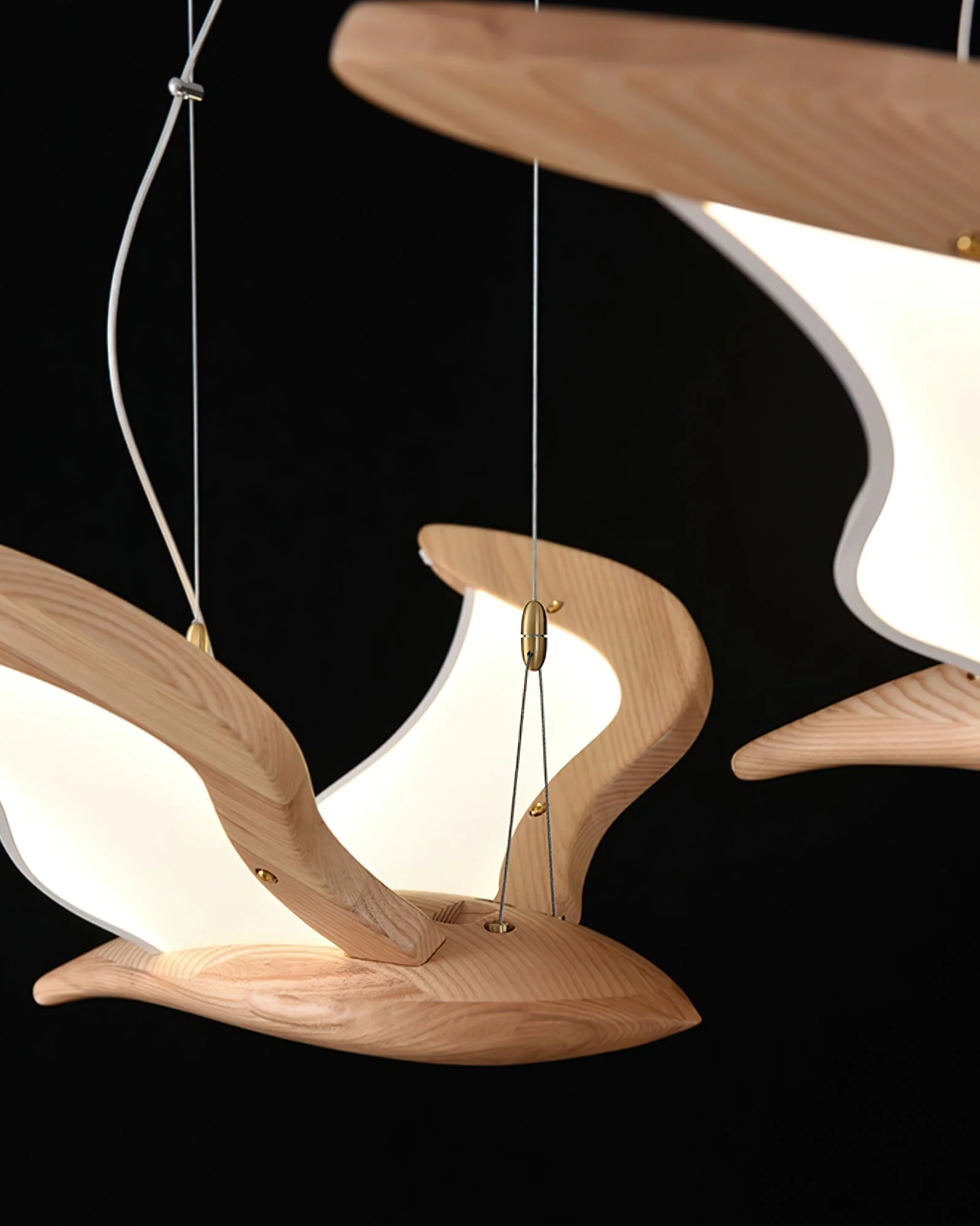 Lustra Chandelier Bird Form Wood Sculptural - Image 15