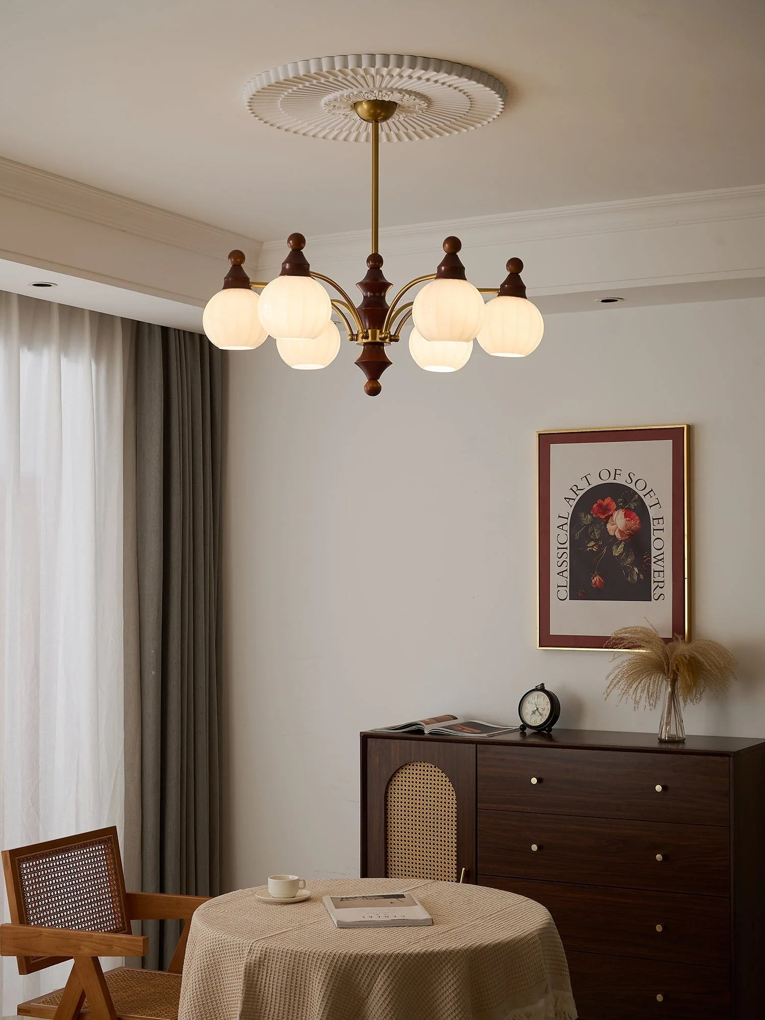 Lustra Chandelier Blossom with Glass Shades - Image 11