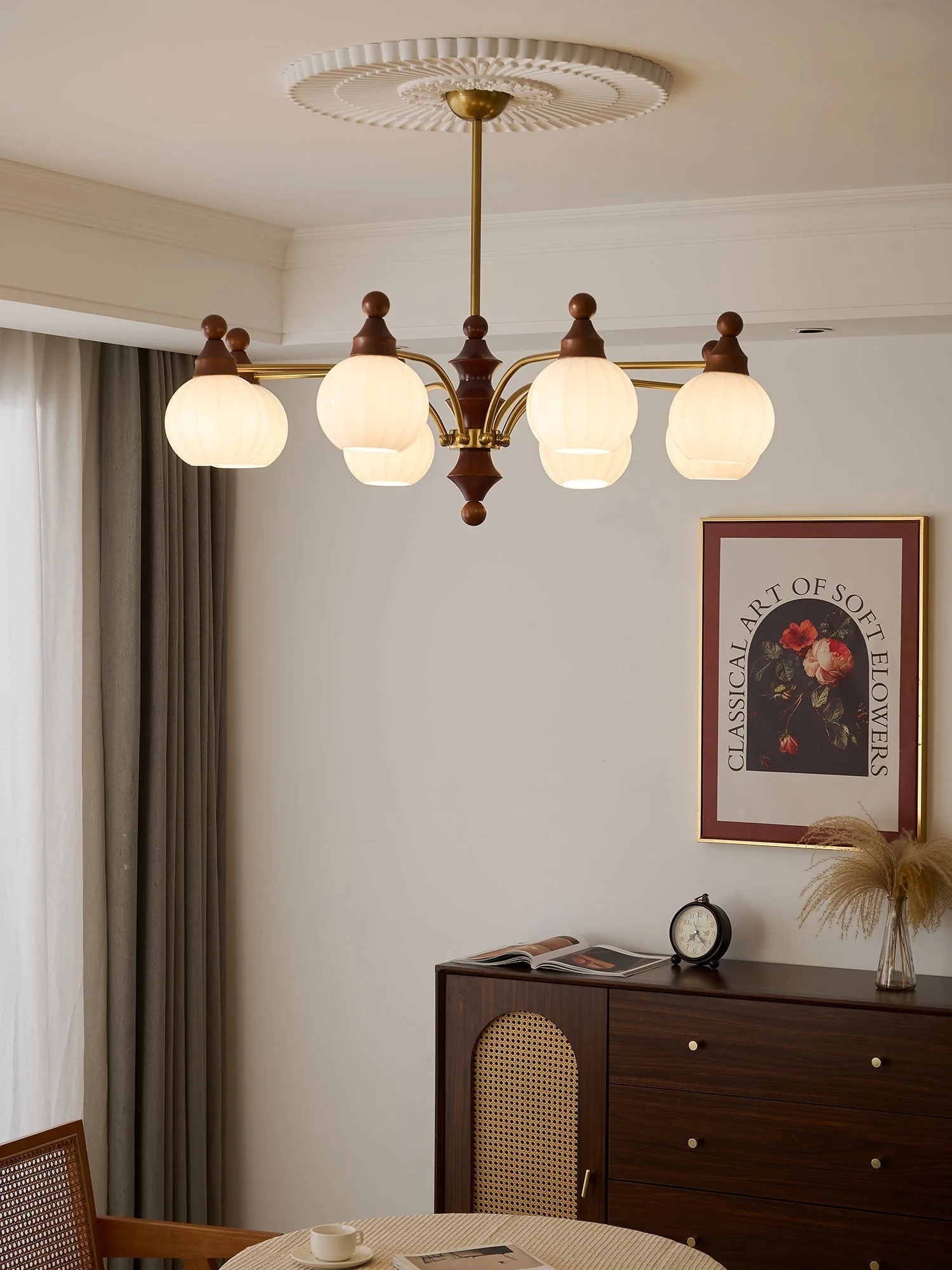Lustra Chandelier Blossom with Glass Shades - Image 9