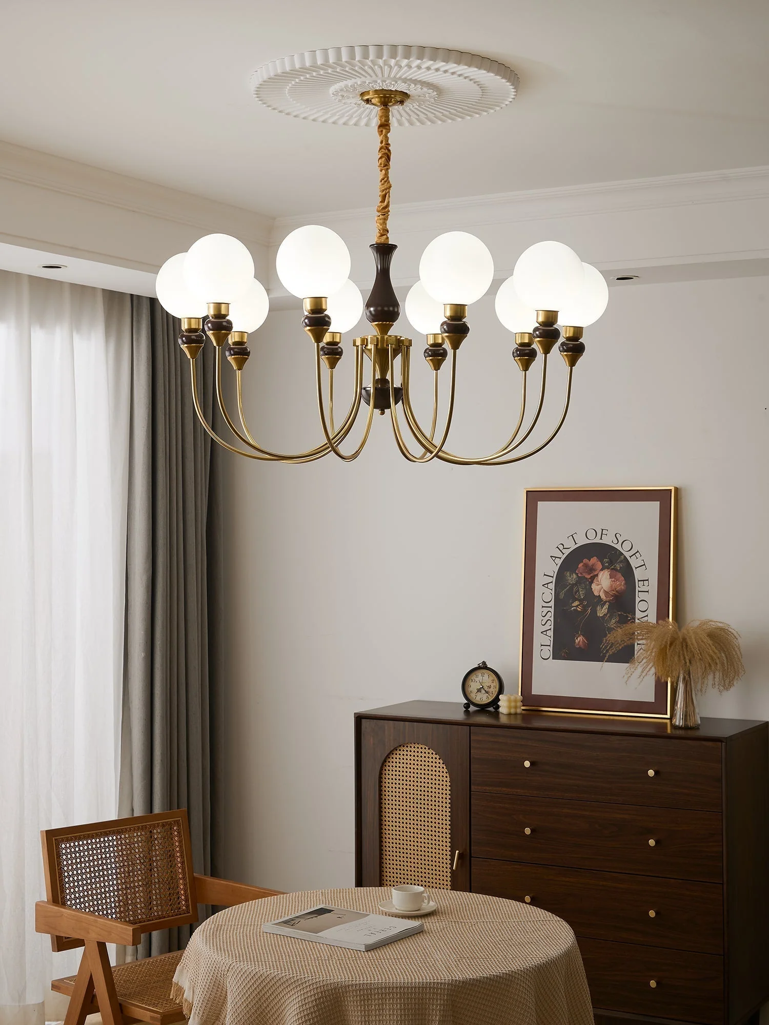 Lustra Chandelier Brass Arms Frosted Glass Globes - Image 5