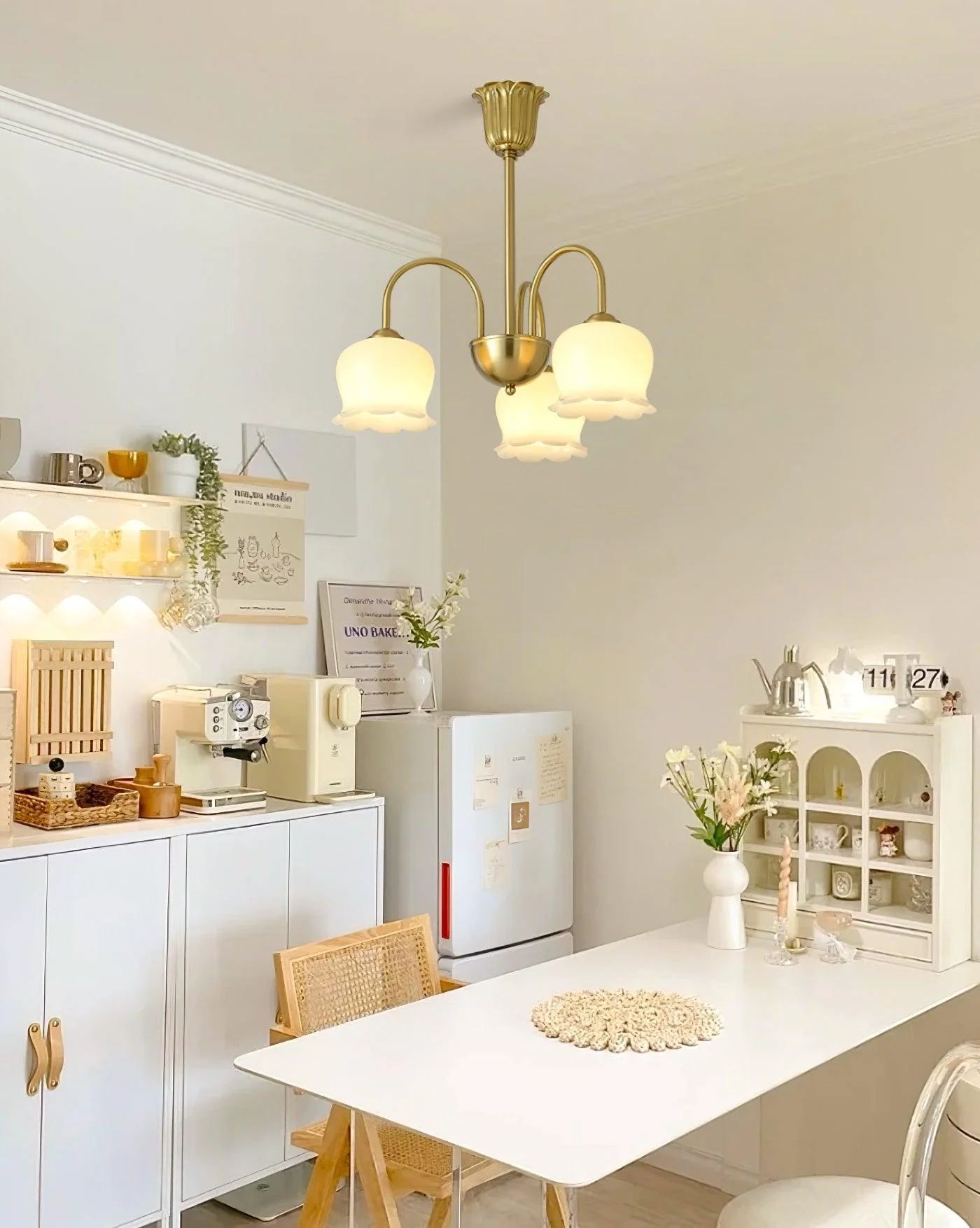 Lustra Chandelier Brass Elegant Curved Arm - Image 8